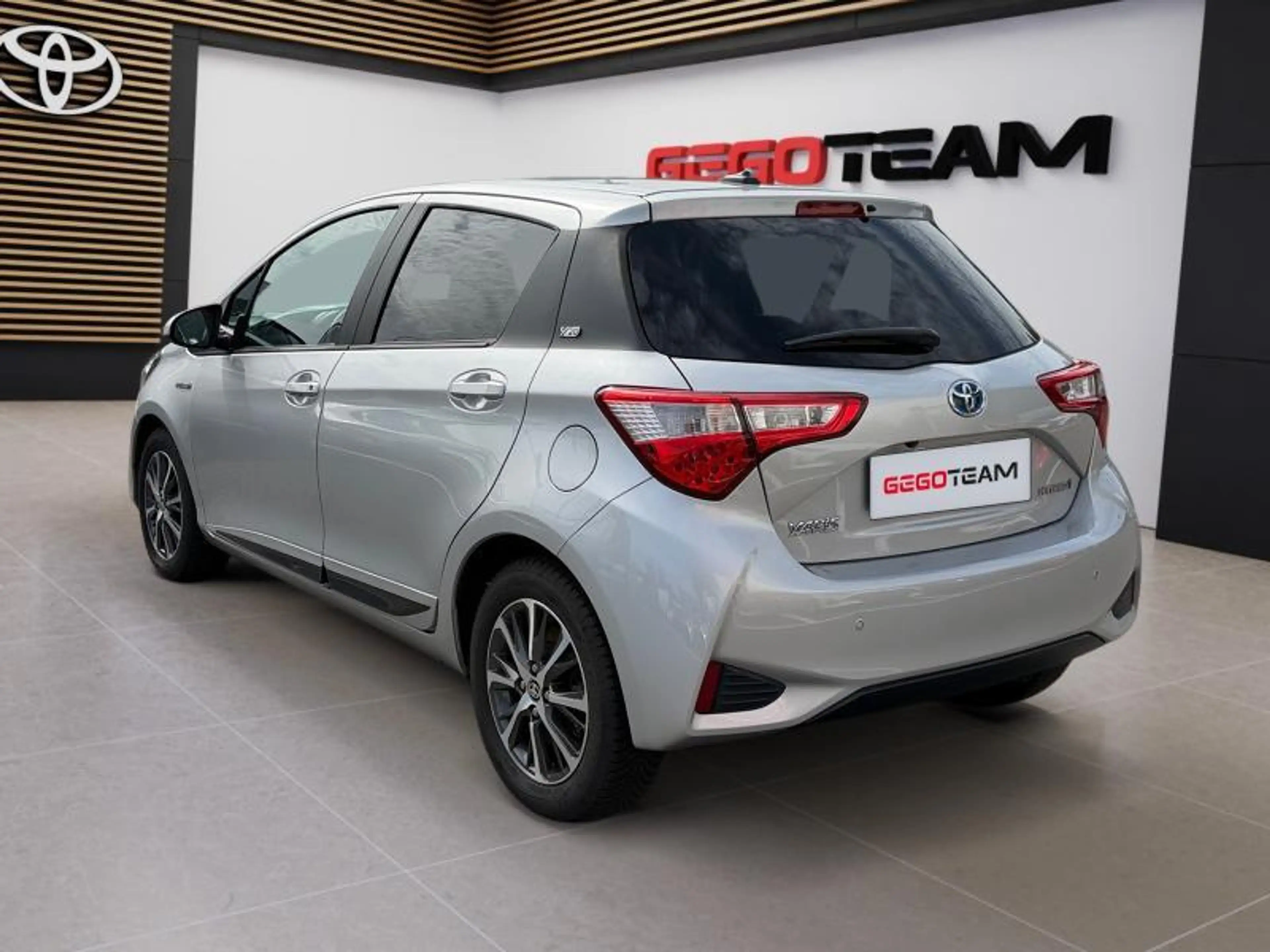 Toyota Yaris Y20 — photo 4