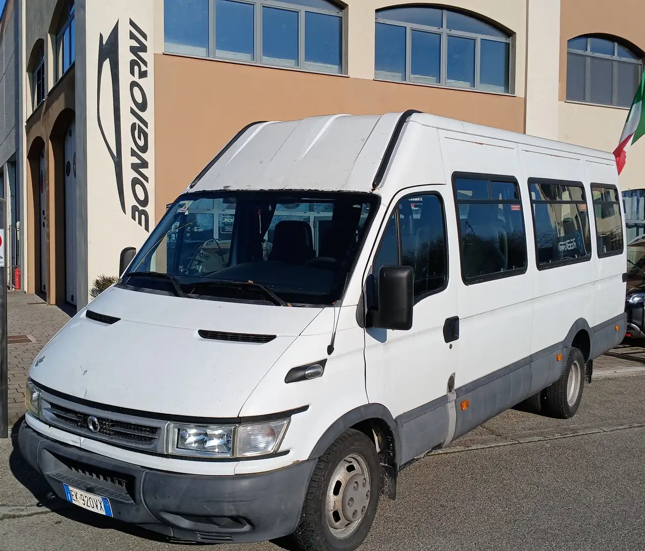 Iveco Daily 21 posti patenD porta/pedana elettrica revisionato Weiß - 1