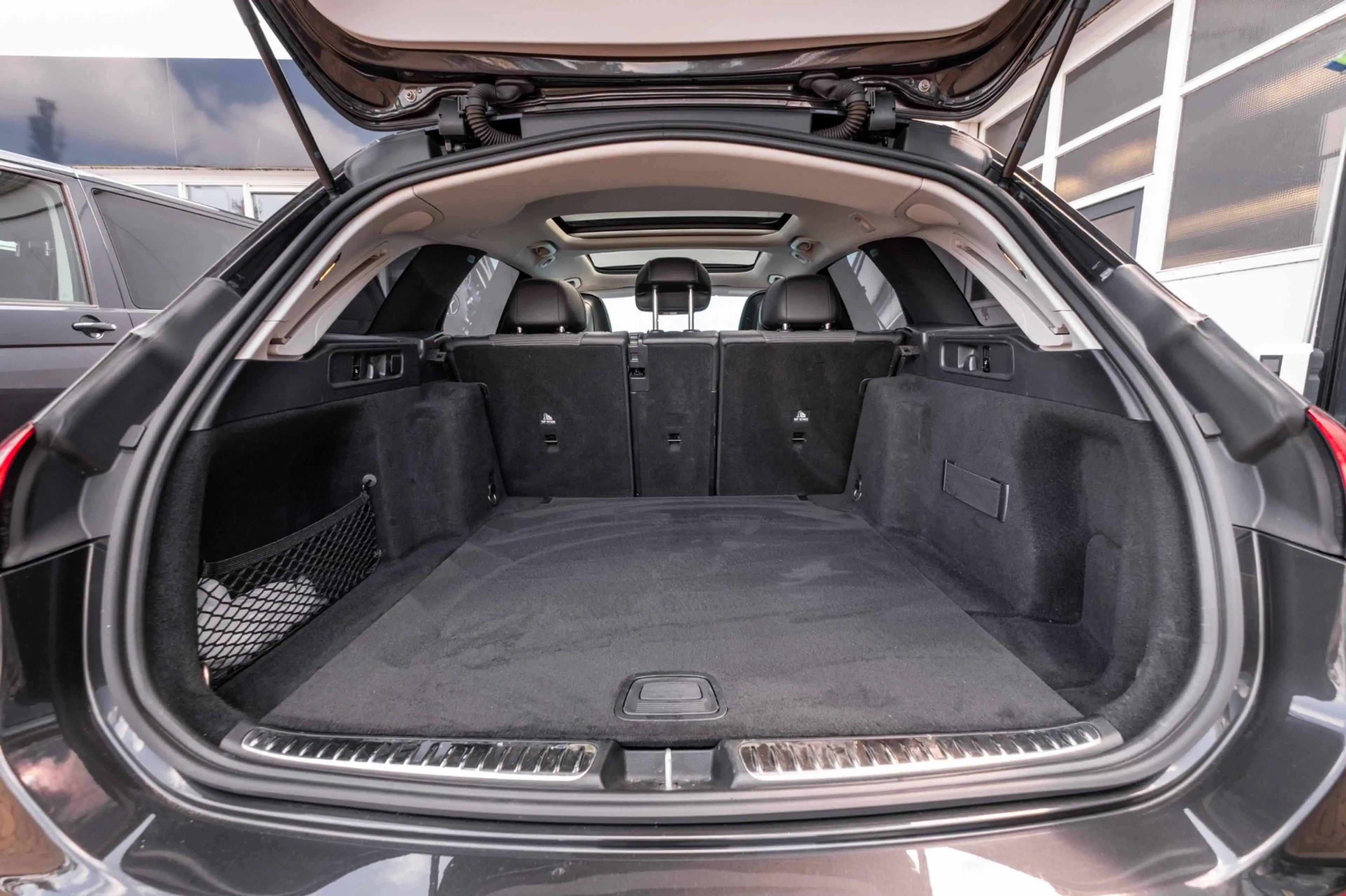 Mercedes-Benz C 220 Estate d AMG Line|Pano|Camera|Trekhaak — photo 11