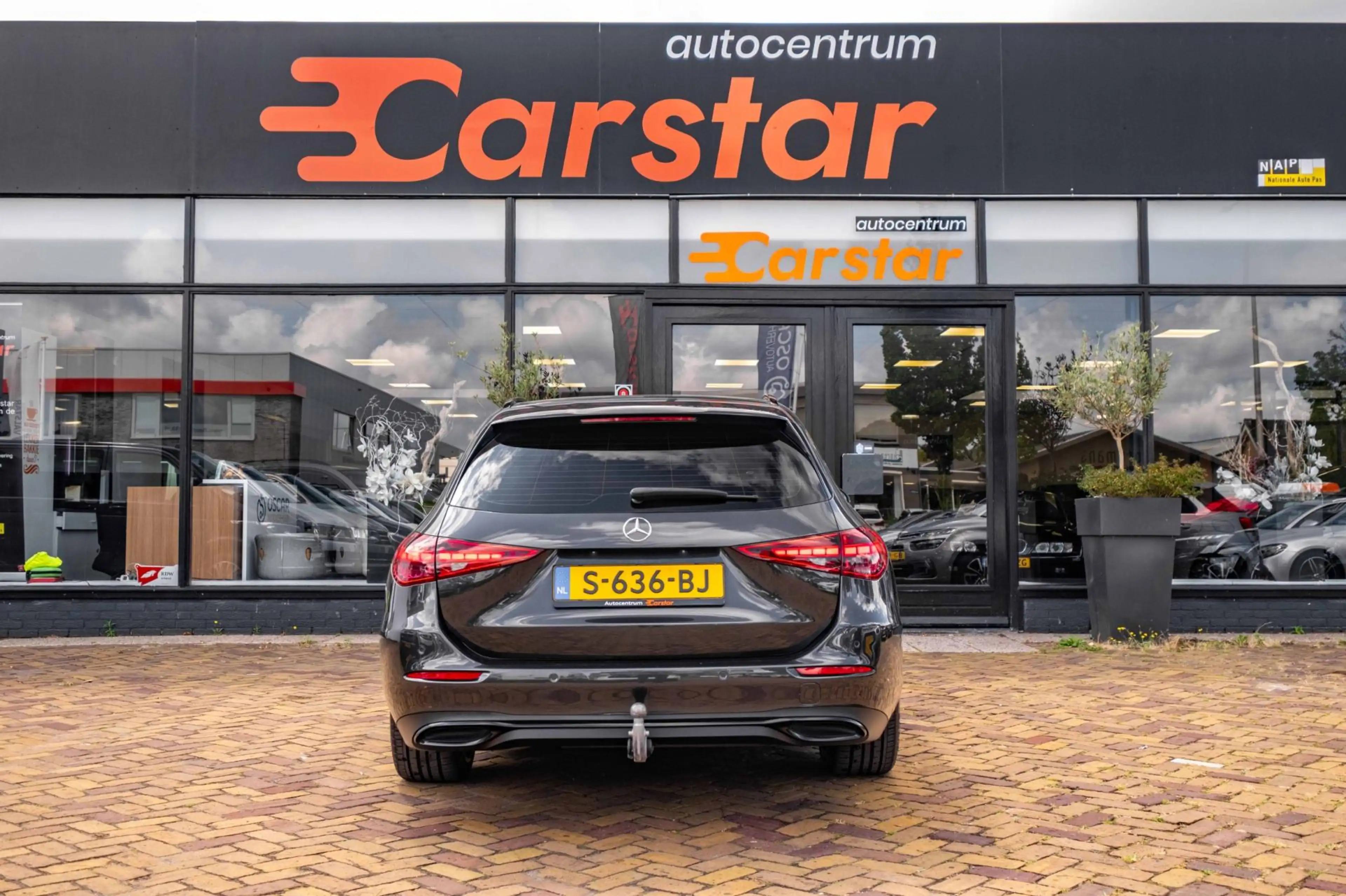 Mercedes-Benz C 220 Estate d AMG Line|Pano|Camera|Trekhaak — photo 10