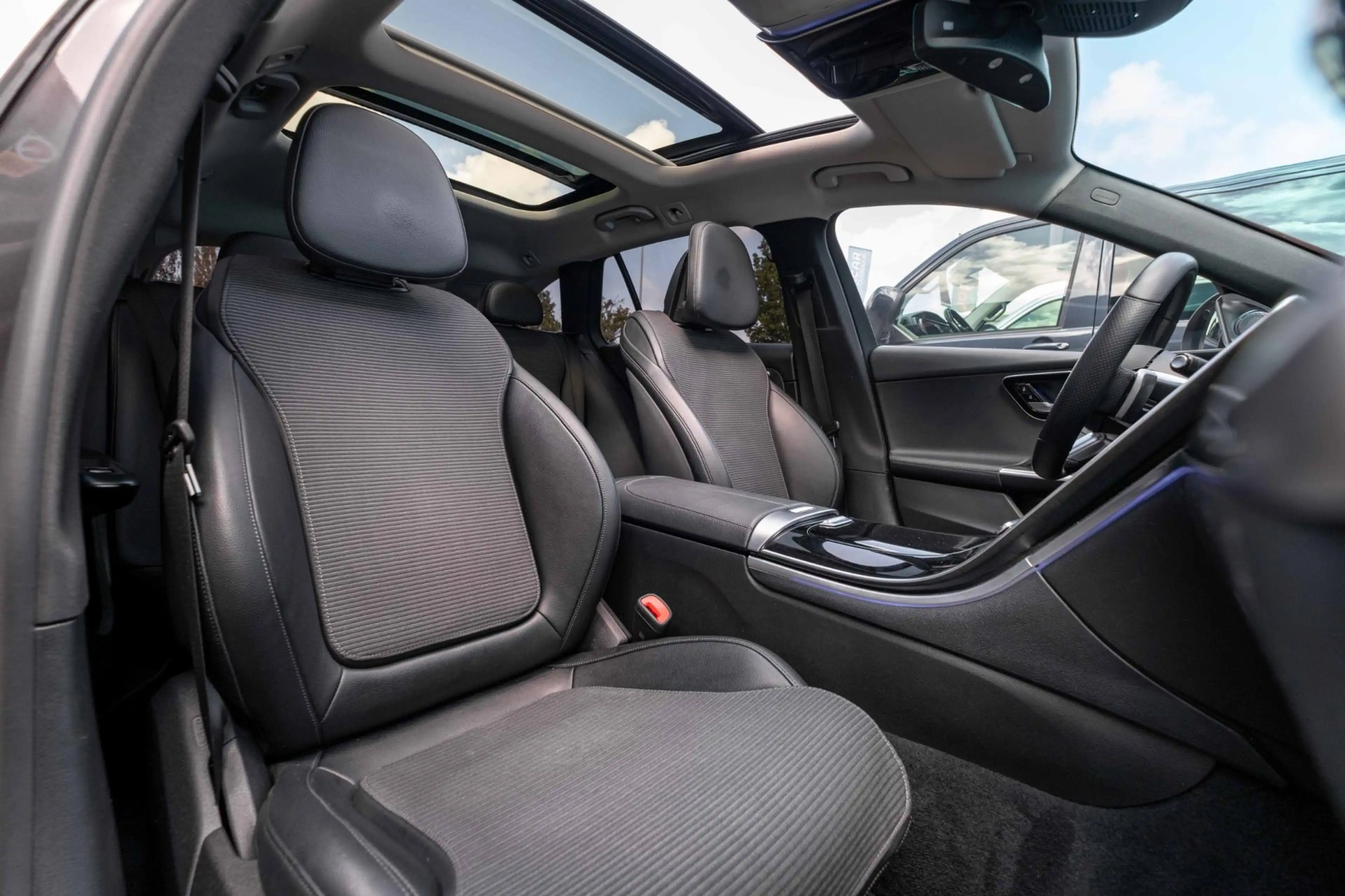 Mercedes-Benz C 220 Estate d AMG Line|Pano|Camera|Trekhaak — photo 14