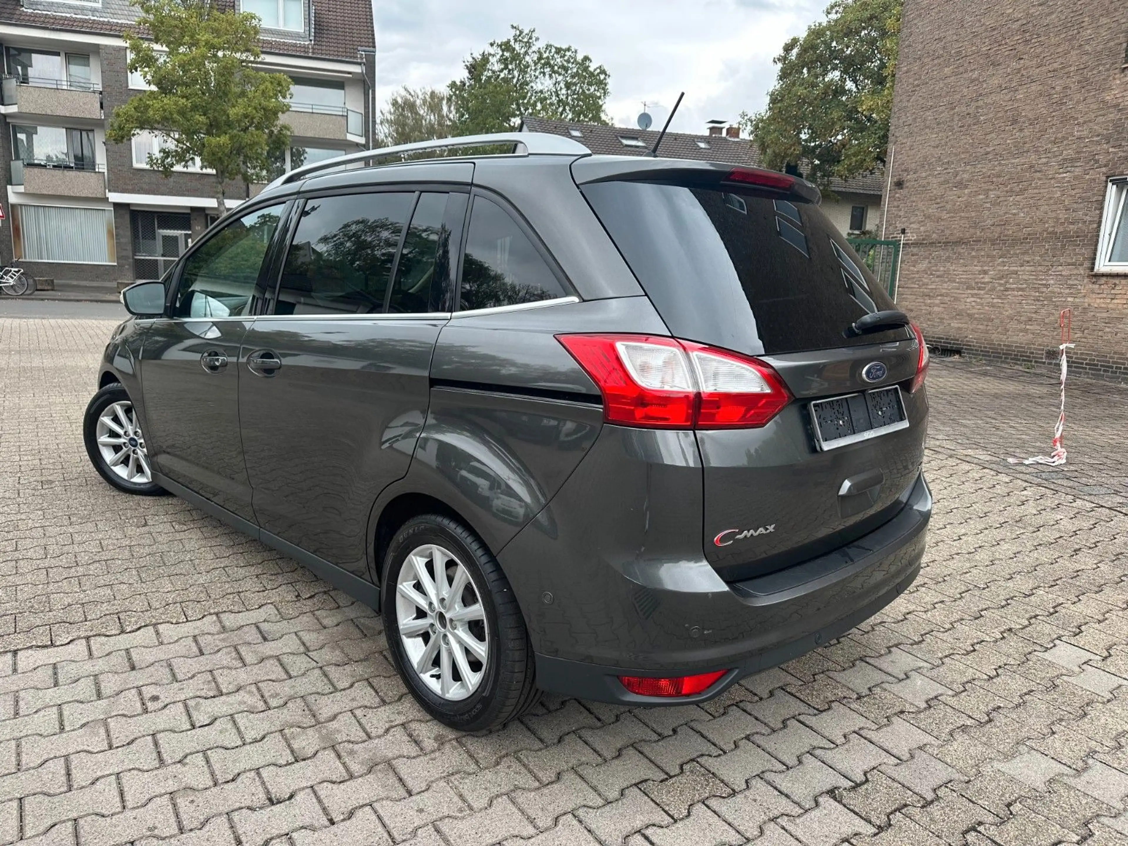 Ford Grand C-Max Autom. 134kw*Kamera*Teilleder*Navi — photo 6