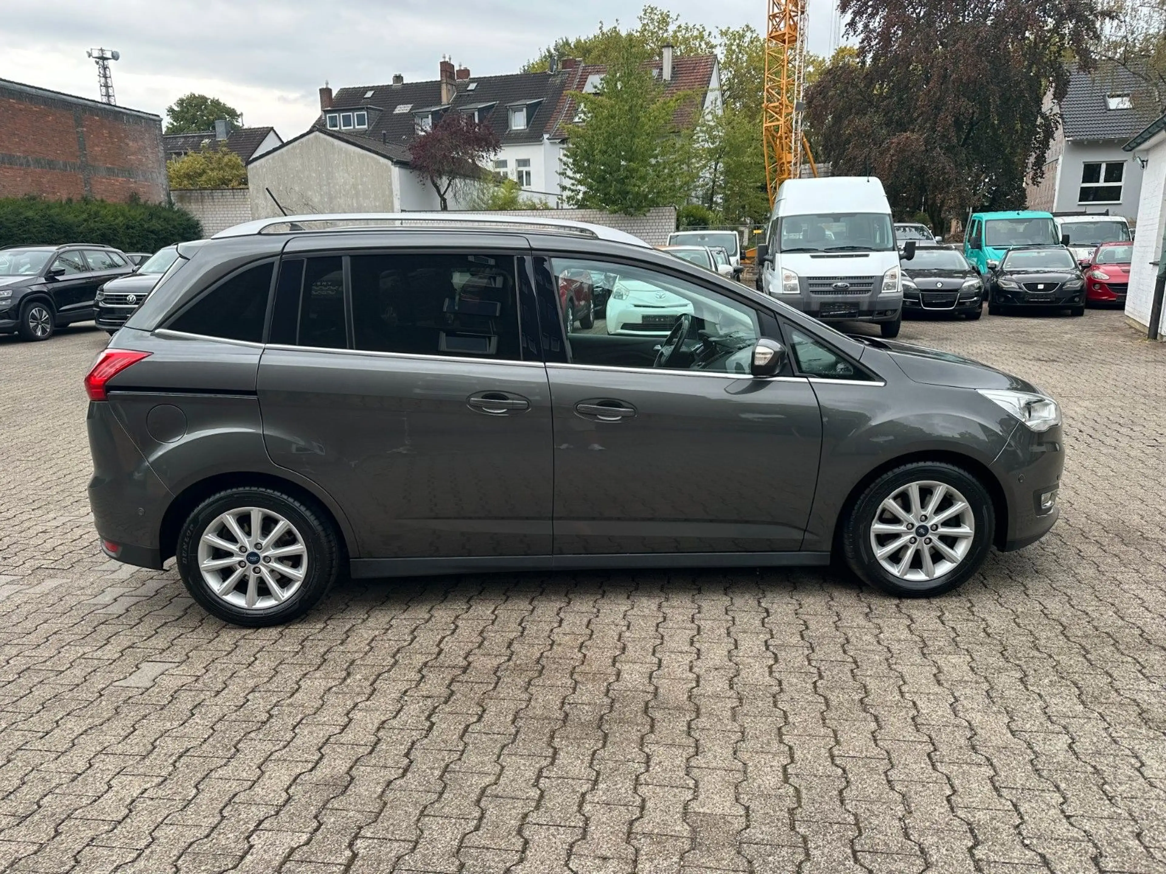 Ford Grand C-Max Autom. 134kw*Kamera*Teilleder*Navi — photo 4