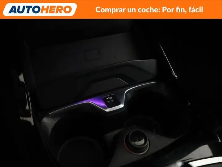 BMW Serie 1 2020, foto 28