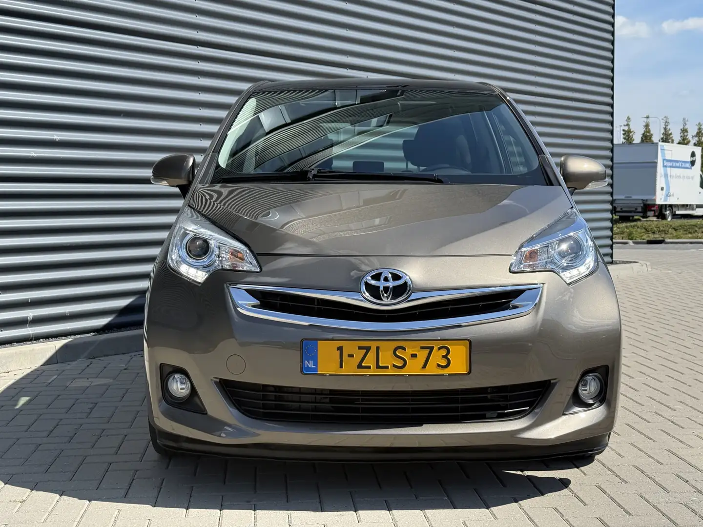 Toyota Verso-S 1.3 VVT-i Automaat Camera/Navigatie/Panorama dak Braun - 2