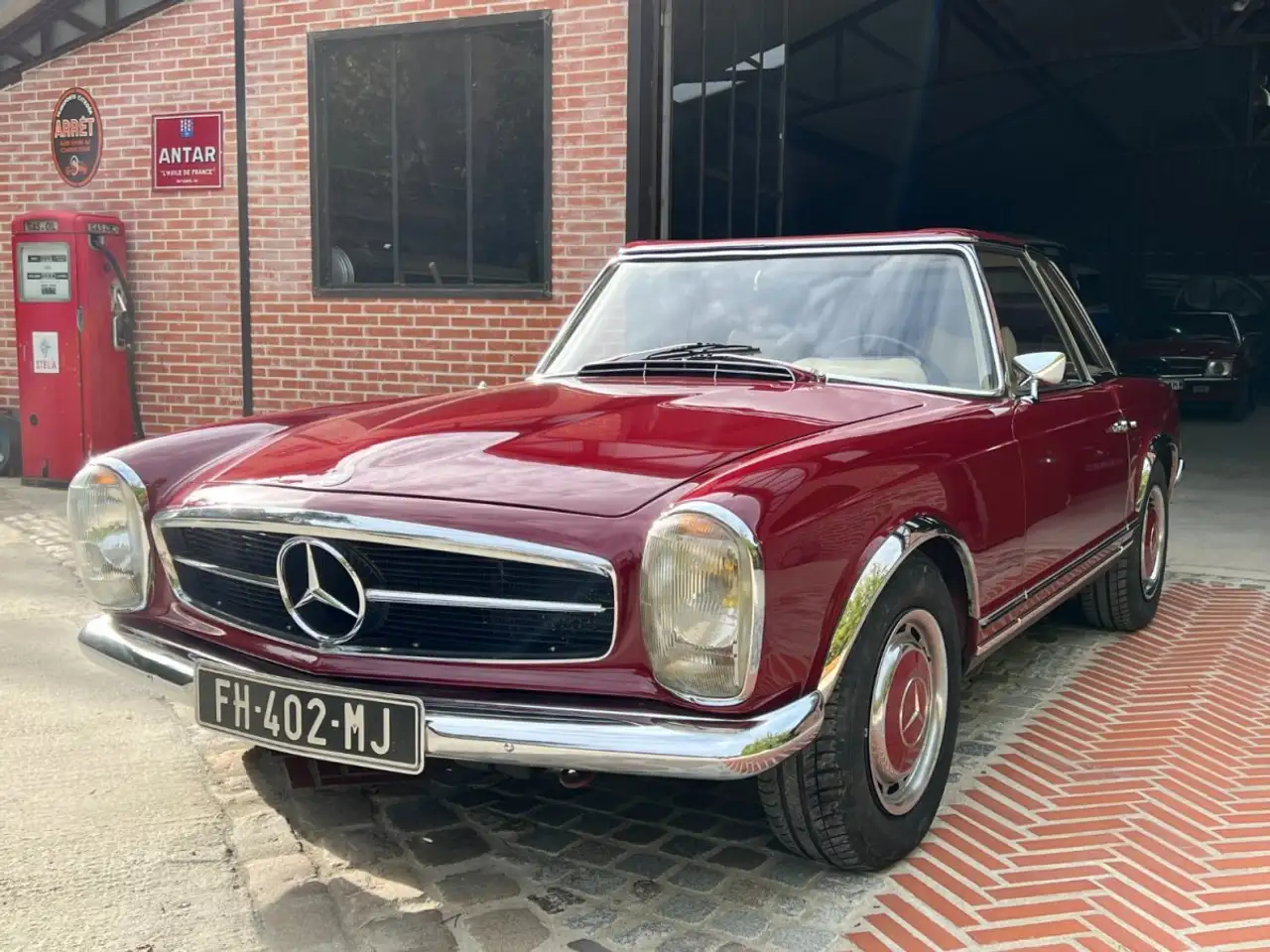 Mercedes-Benz 280 SL PAGODE Avec Historique 3eme Main Etat D'origne Exceptionnel Mecanique Restauration de haut niveau, foto 12