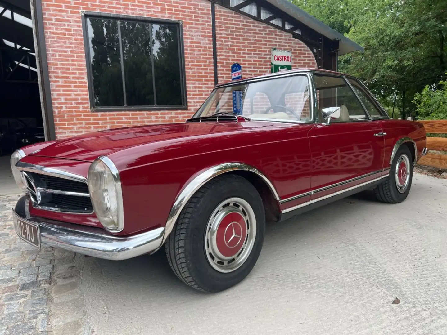 Mercedes-Benz 280 SL PAGODE Avec Historique 3eme Main Etat D'origne  - 1