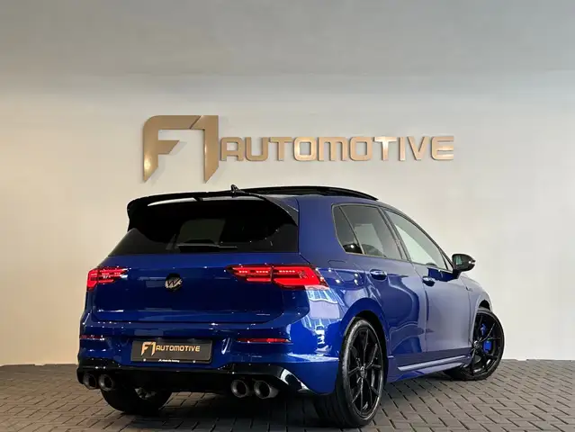 Volkswagen Golf view 3