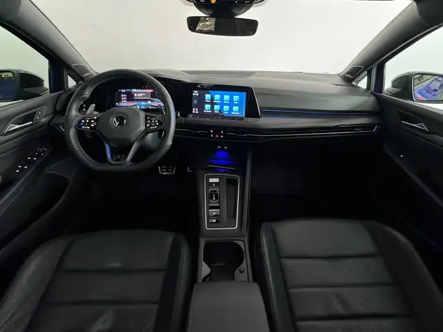 Volkswagen Golf view 4