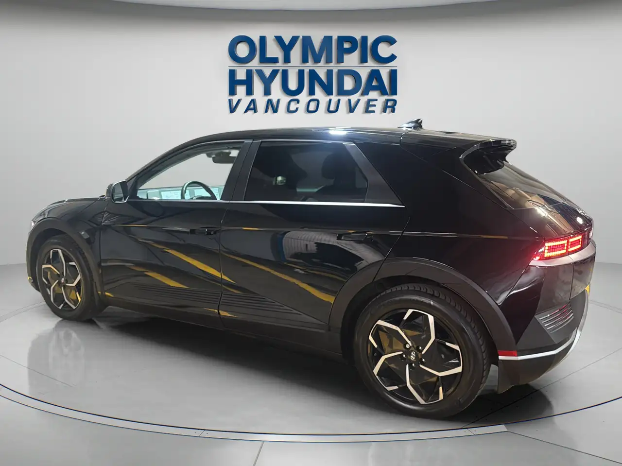 Hyundai IONIQ 5 снимка Hyundai IONIQ 5