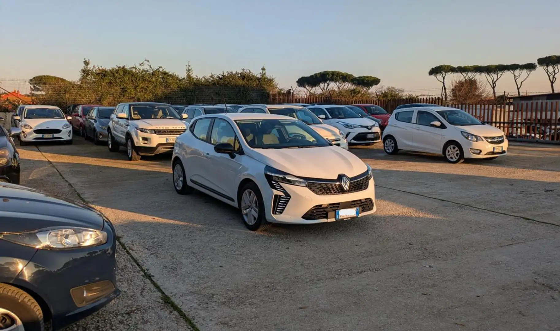 Renault Clio FULL HYBRID 1.6cc 145cv E-TECH EVOLUTION Bianco - 1