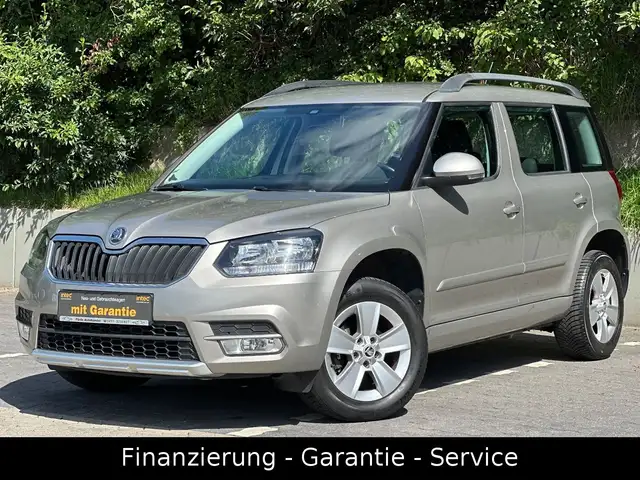 Skoda Yeti 1.2 TSI DSG/1 HAND/TÜV NEU/WENIG KM/ALU/TEM