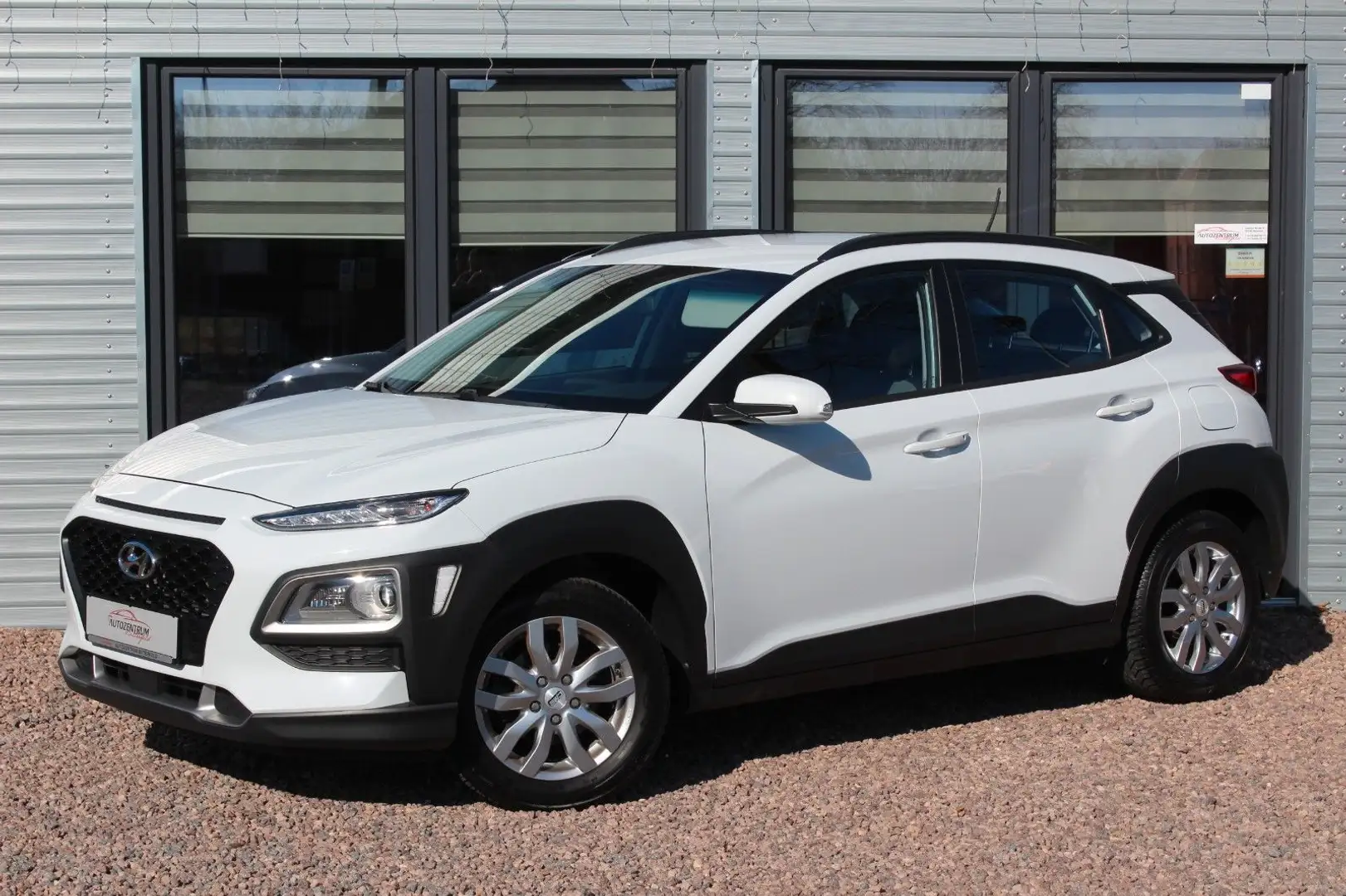 Hyundai KONA Trend *Stdh*Sitzh.*Kamera*Bremsen neu Weiß - 2