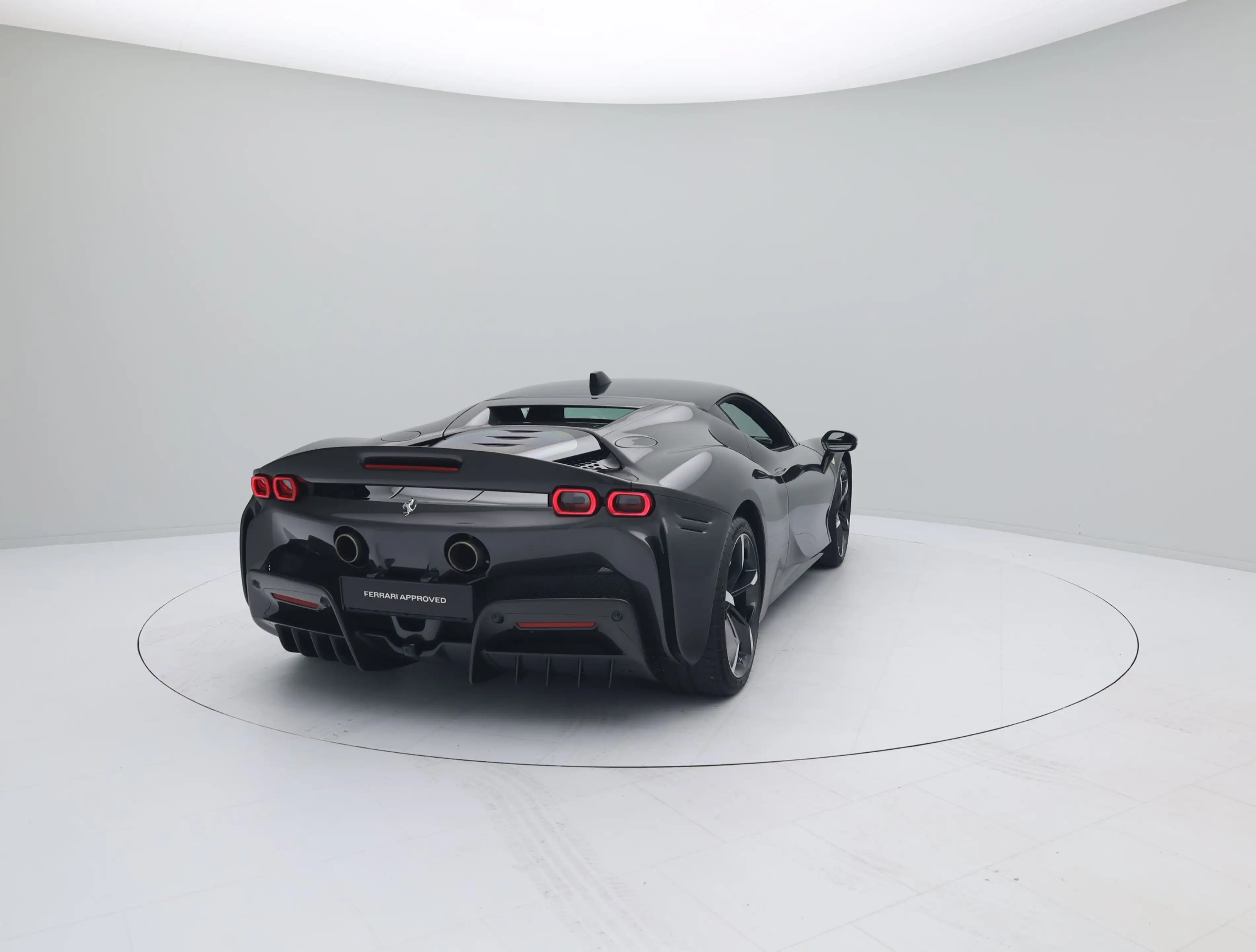 Ferrari SF90 Stradale - FERRARI HAMBURG — photo 7