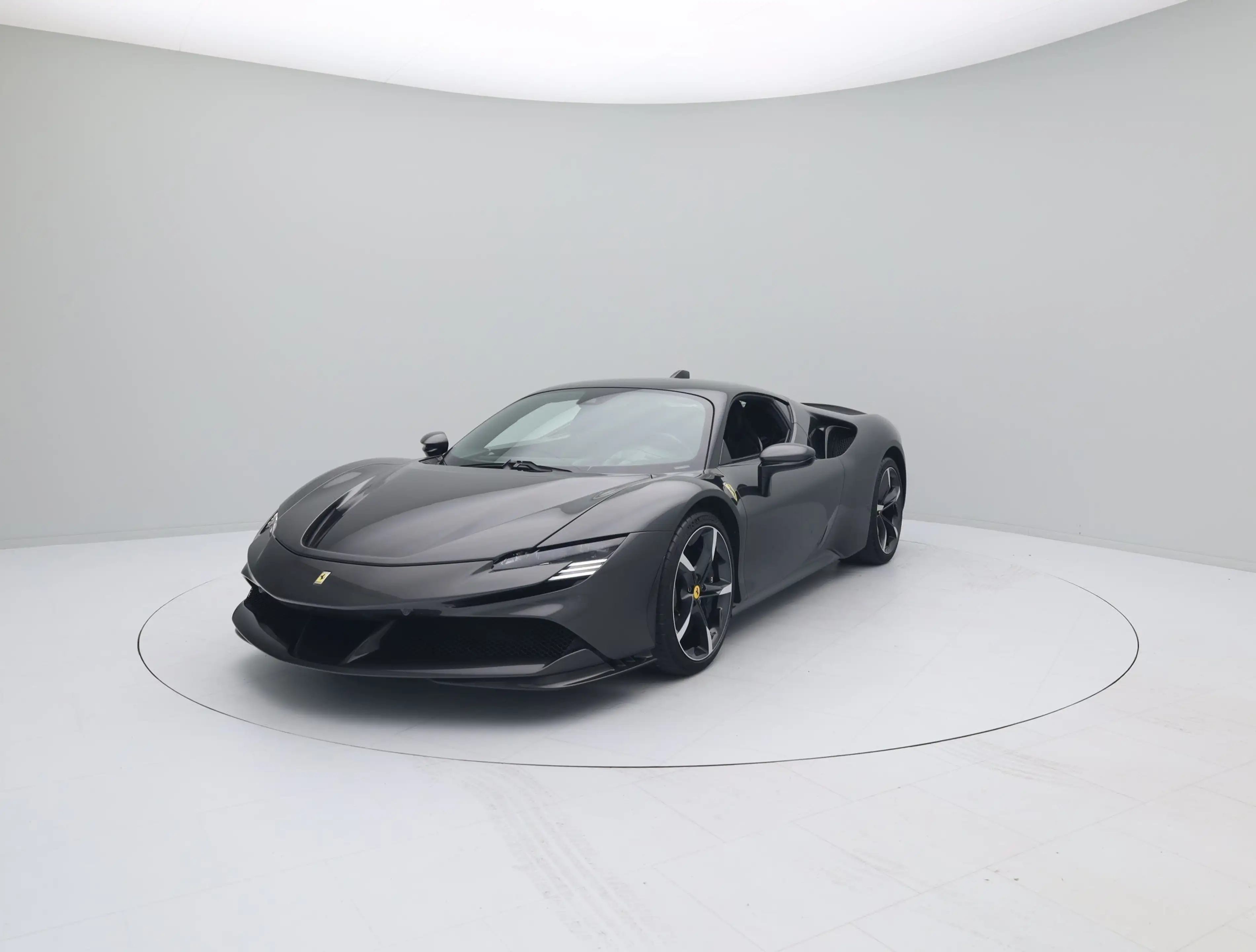 Ferrari SF90 Stradale - FERRARI HAMBURG — photo 2