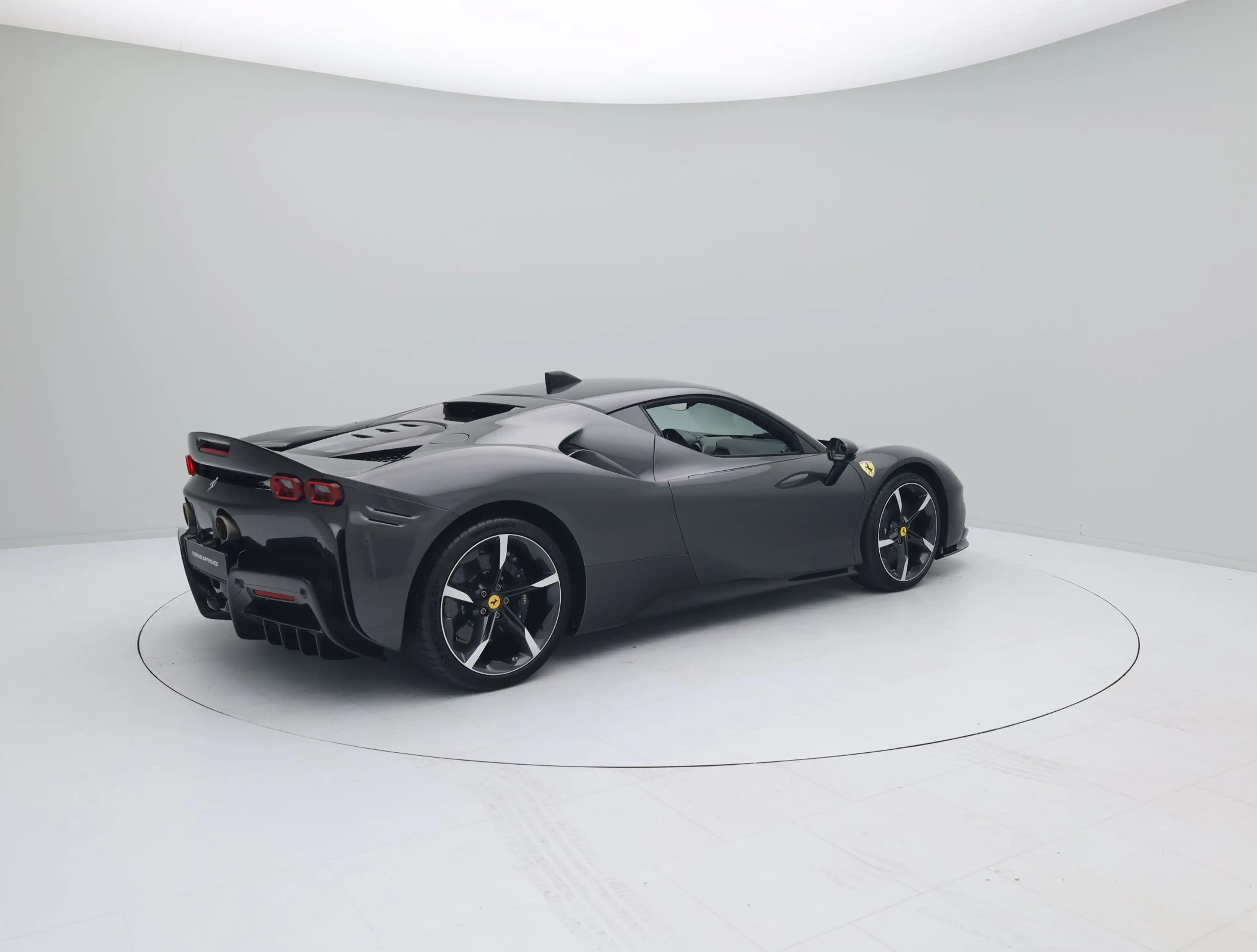 Ferrari SF90 Stradale - FERRARI HAMBURG — photo 6
