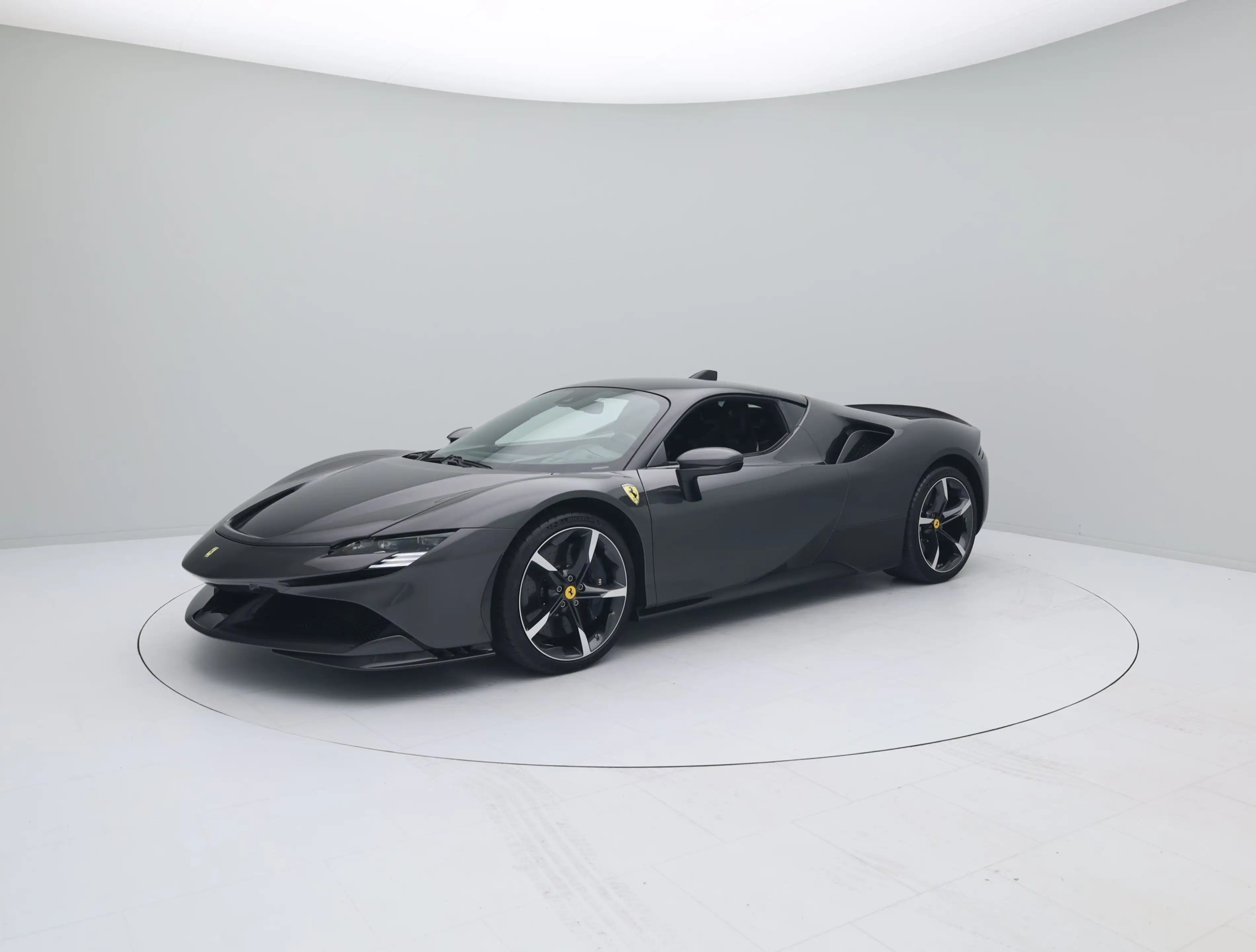Ferrari SF90 Stradale - FERRARI HAMBURG — photo 12