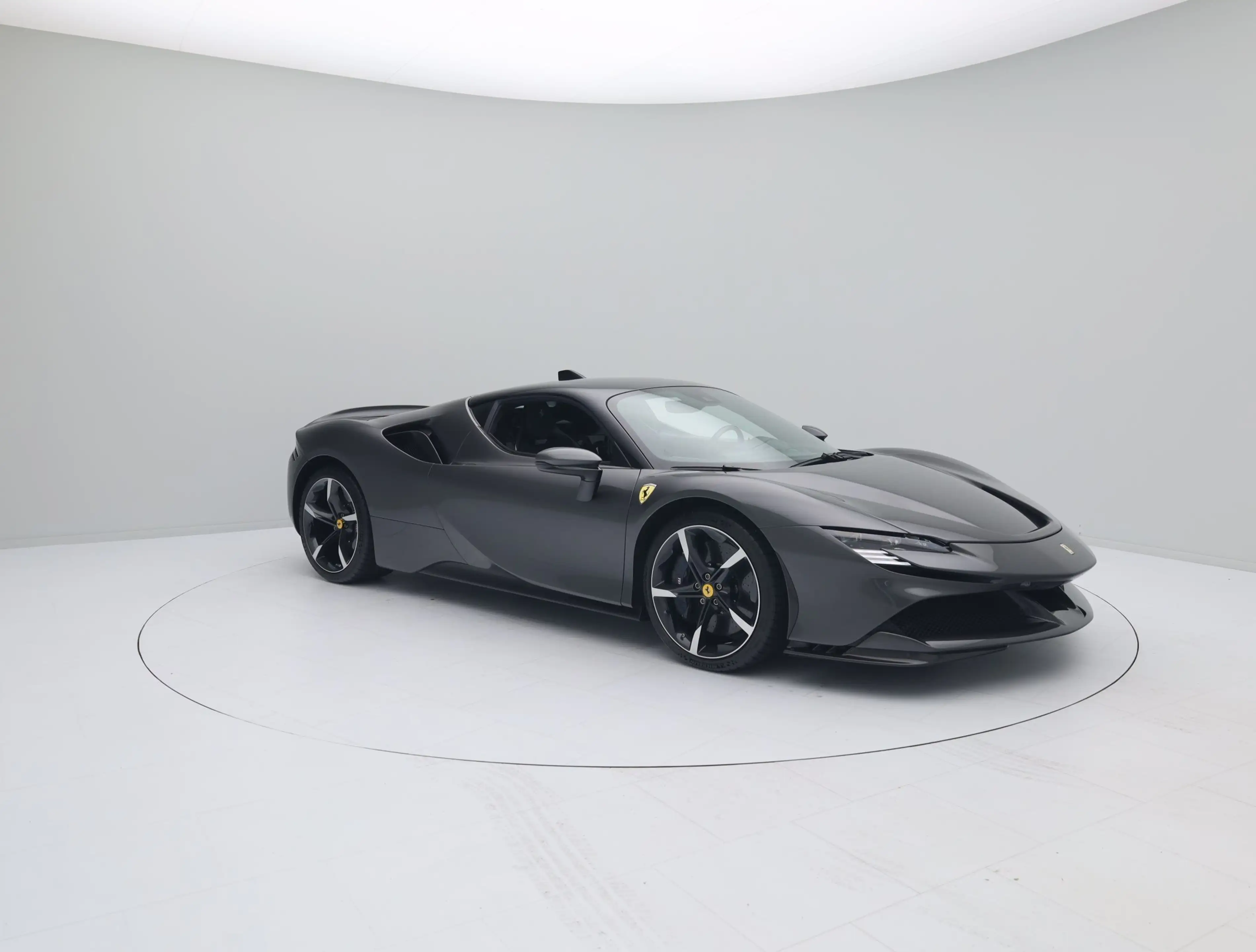 Ferrari SF90 Stradale - FERRARI HAMBURG — photo 4