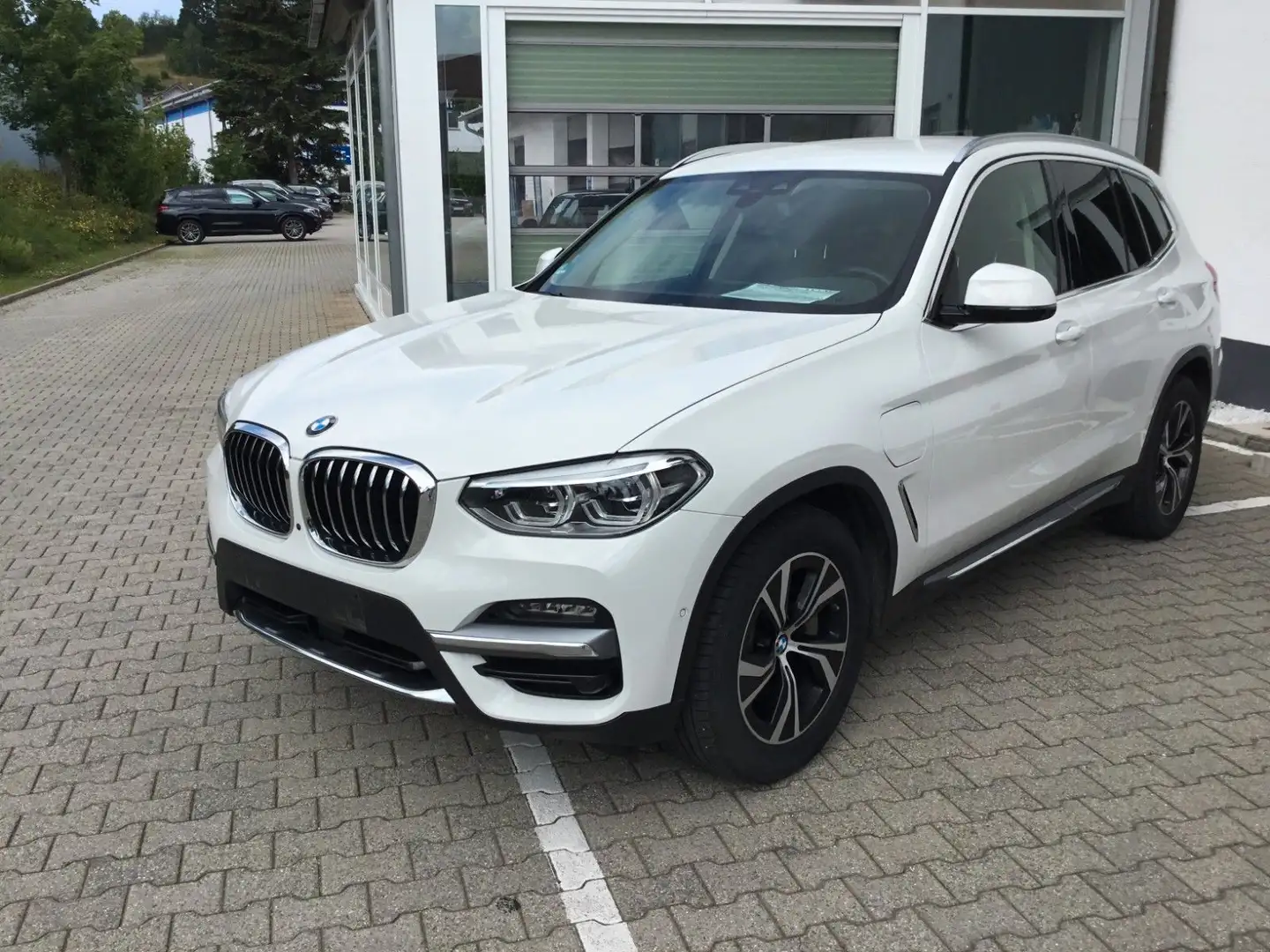 BMW X3 xDrive 30 e Luxury Line HUD Navi Prof. DAB Weiß - 1