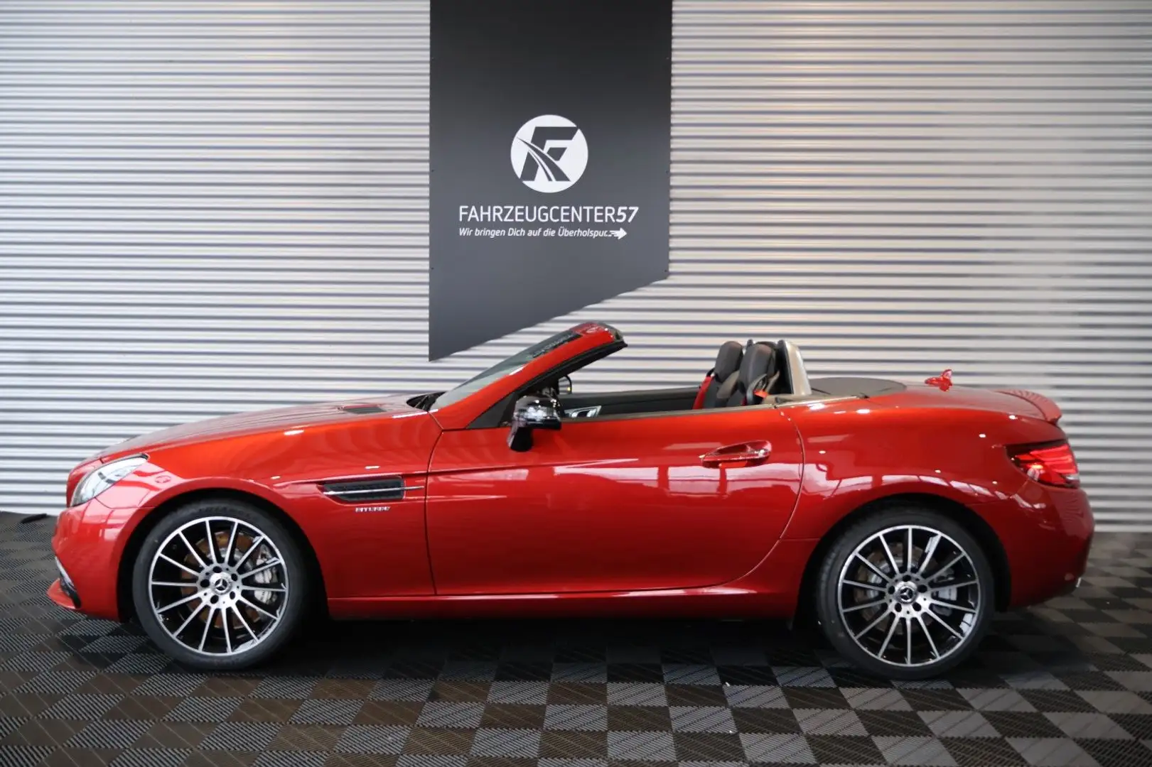 Mercedes-Benz SLC 43 AMG /RFK/HARMAN&KARDON/TOTW./LED Rot - 2