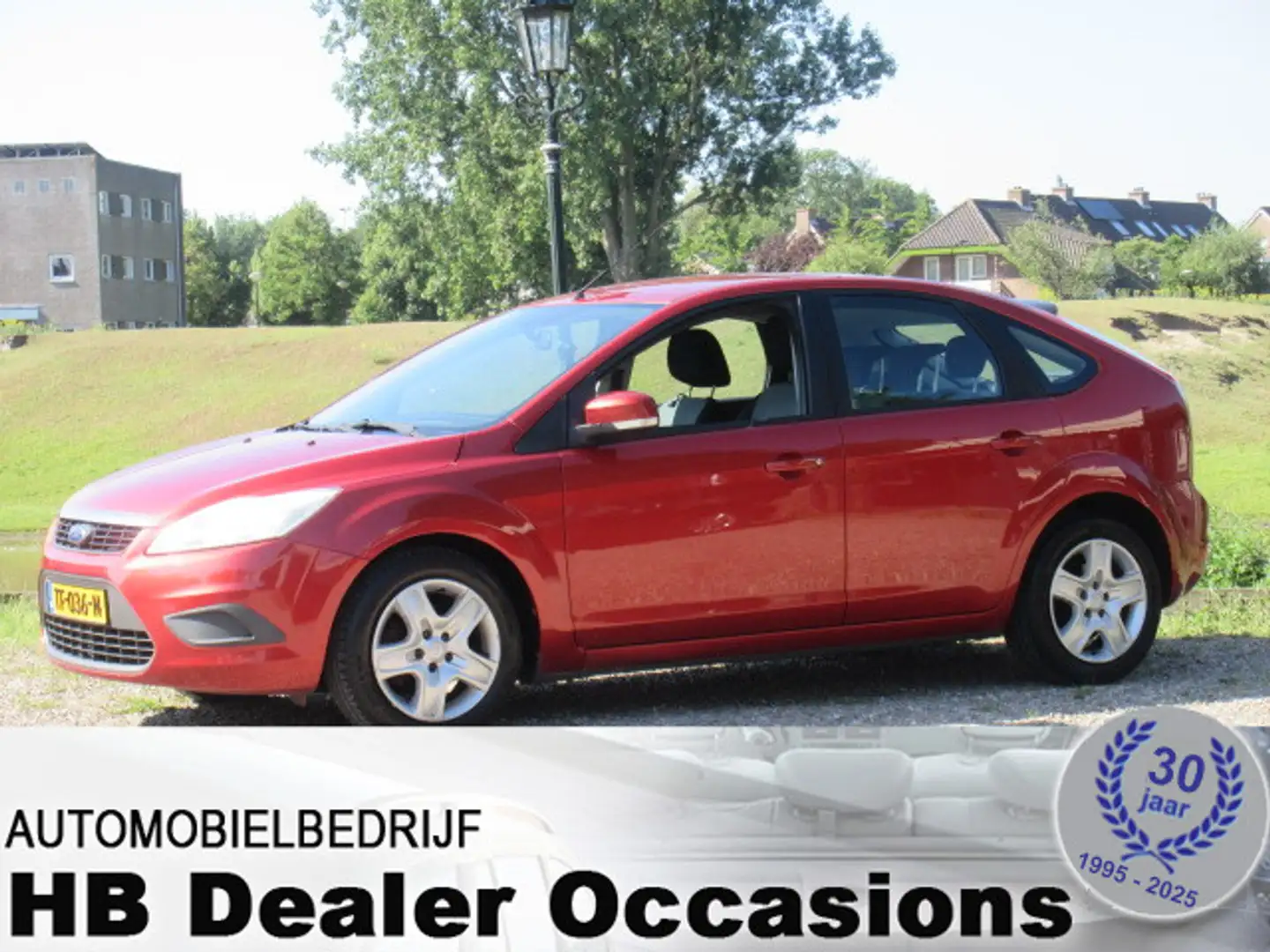 Ford Focus 1.6 Trend - Airco Oranje - 1