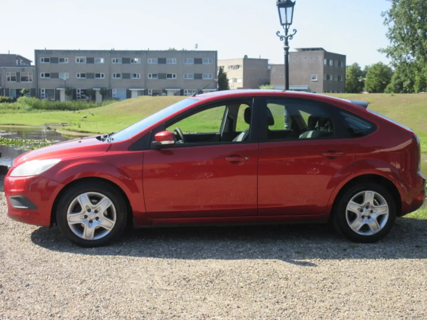 Ford Focus 1.6 Trend - Airco Oranje - 2