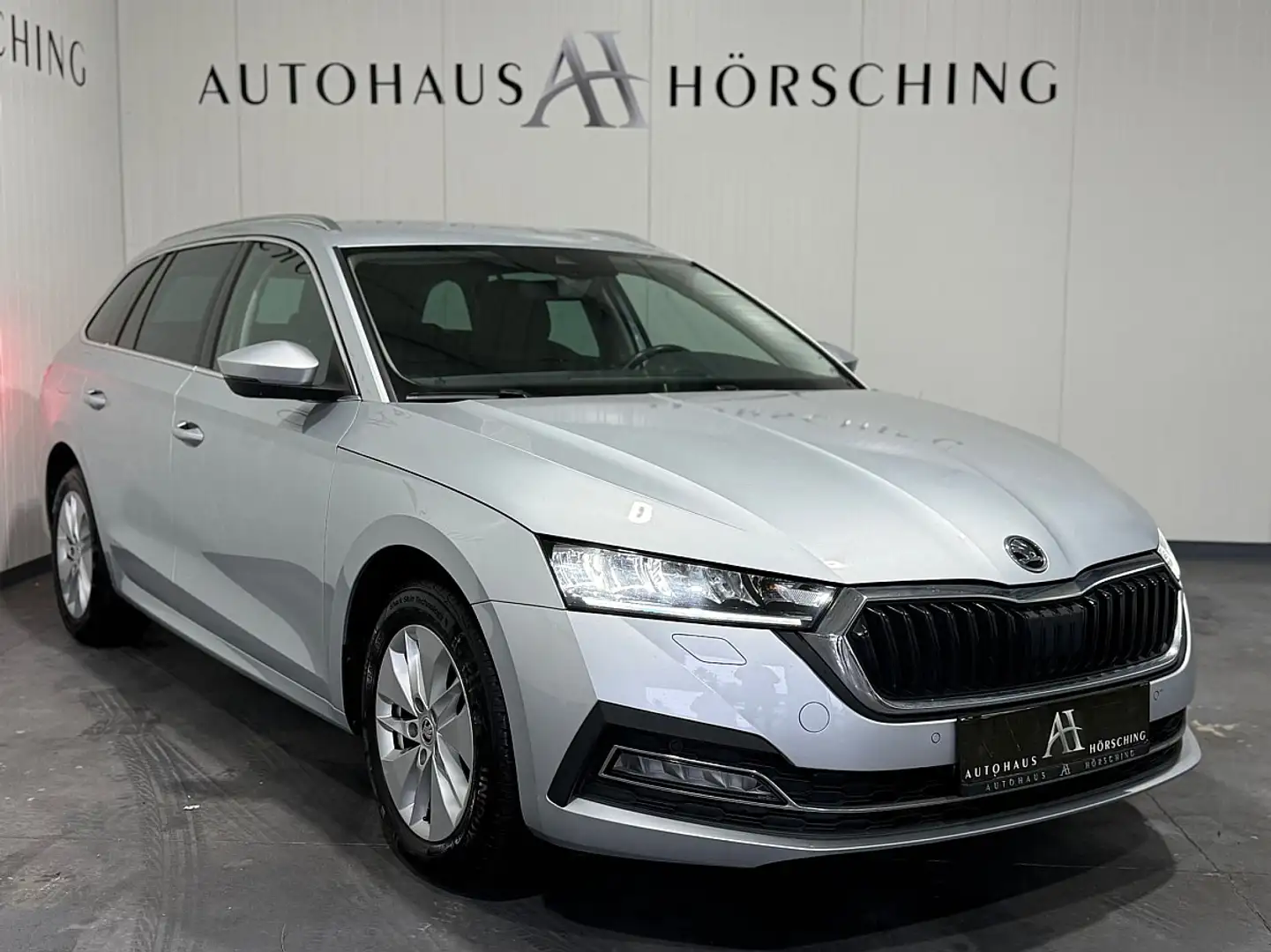 Skoda Octavia Combi 2,0 TDI Business DSG Argento - 1