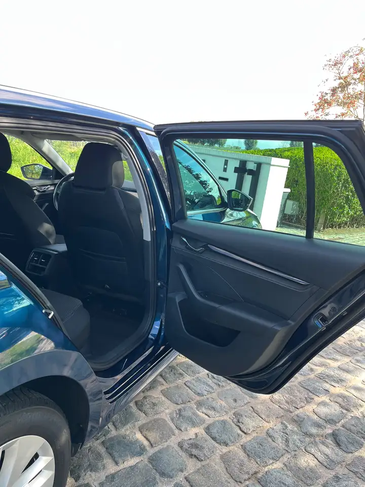 Skoda Octavia SW 1.0 TSI/1eignr/80300km/Carplay/Camera/Led/Navi/Cruise/Clima..., миниатюра 9