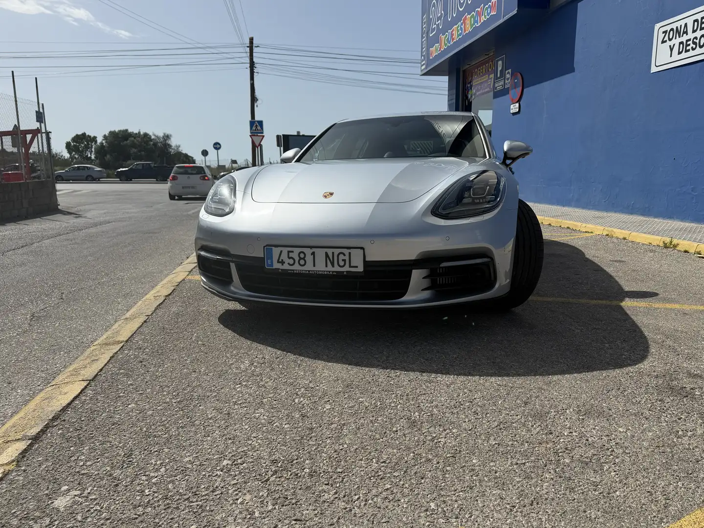 Porsche Panamera 4 e-Hybrid - 2
