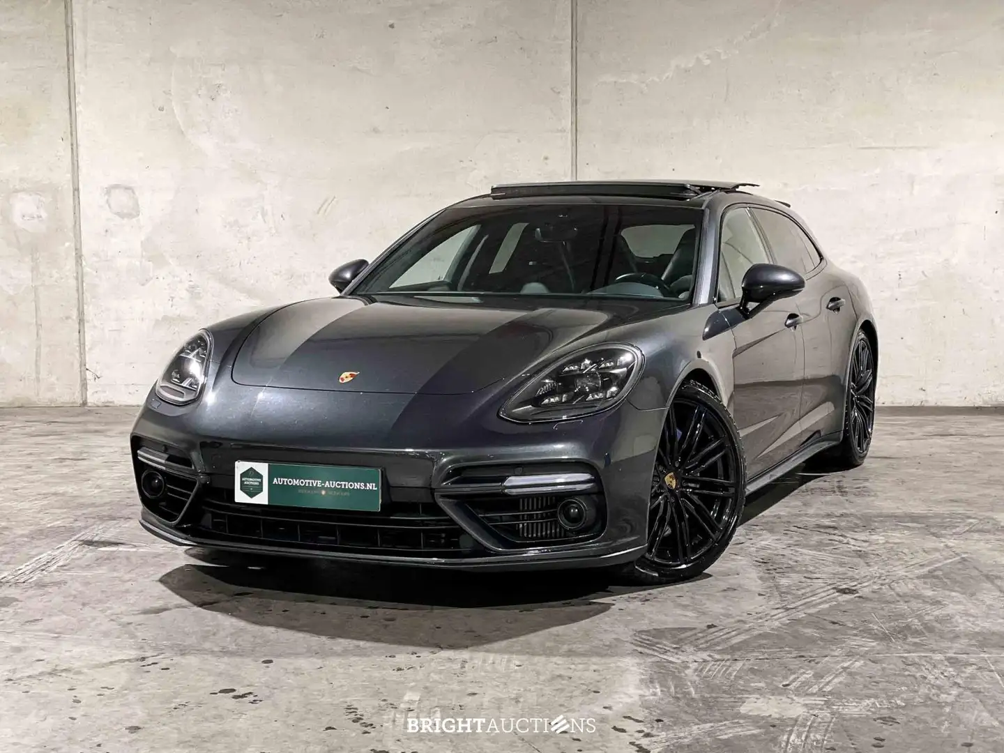 Porsche Panamera Sport Turismo 4.0 V8 Grijs - 1