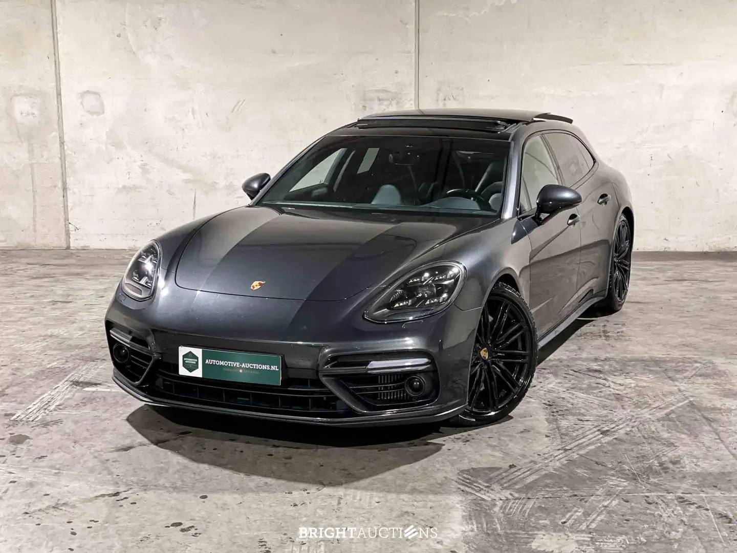 Porsche Panamera Sport Turismo 4.0 V8 Grijs - 2