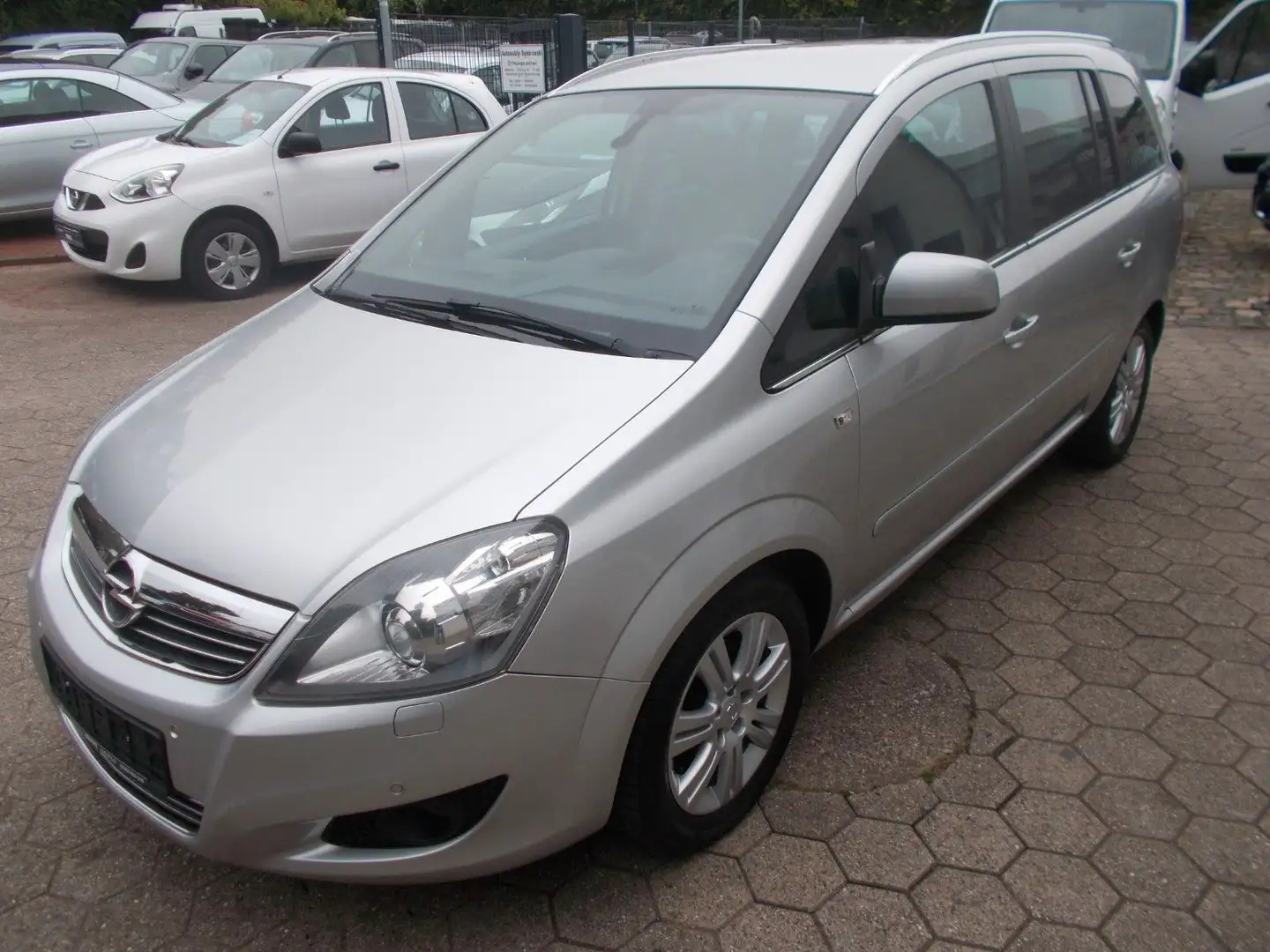 Opel Zafira B Innovation "110 Jahre Automatik 7-Sitze Argent - 1