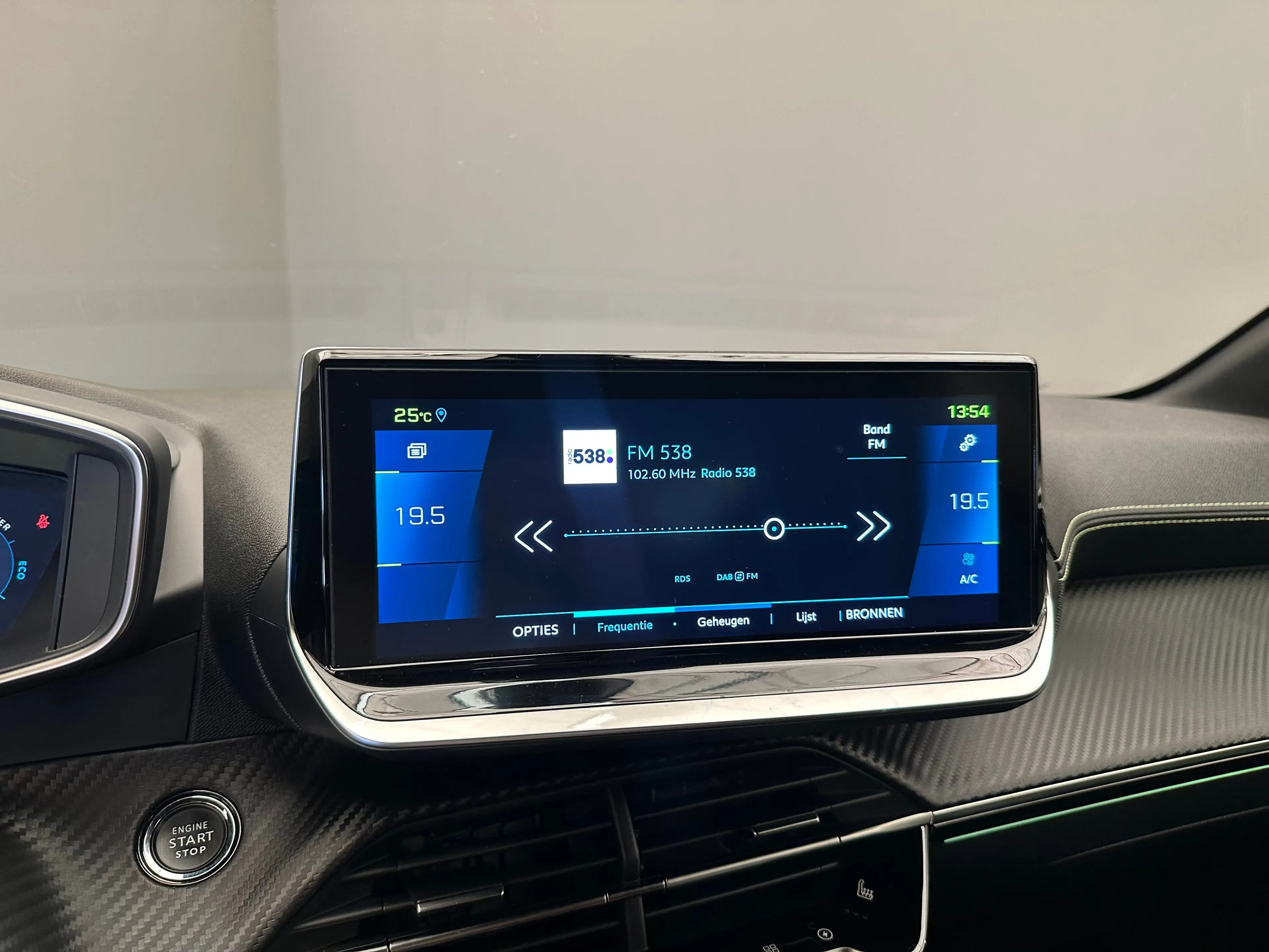 Peugeot e-208 EV GT Pack 50 kWh Adaptieve Cruise | Stoelverwarmi — photo 15
