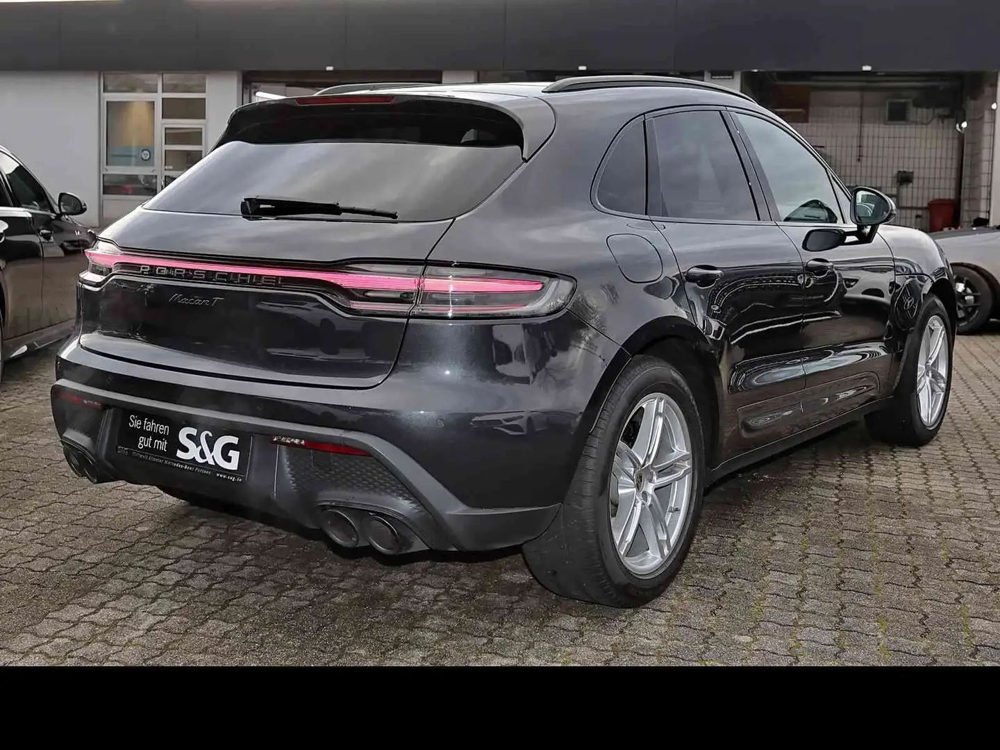 Porsche Macan T Grau - 2