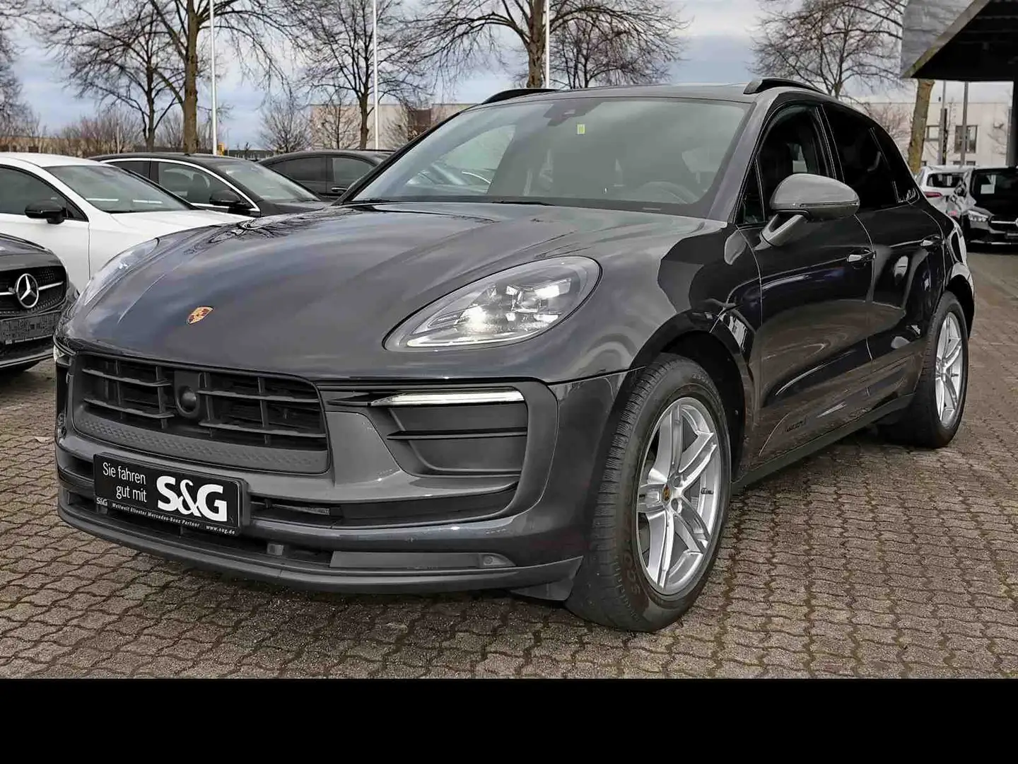 Porsche Macan T Grau - 1