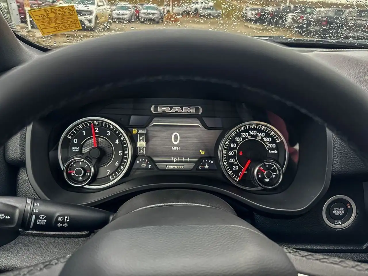 RAM 1500 снимка RAM 1500