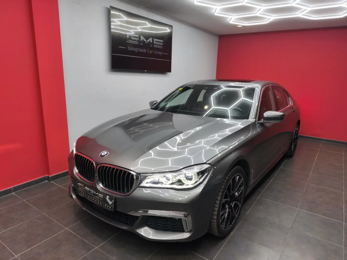 BMW 750 750dA xDrive Gris - 1