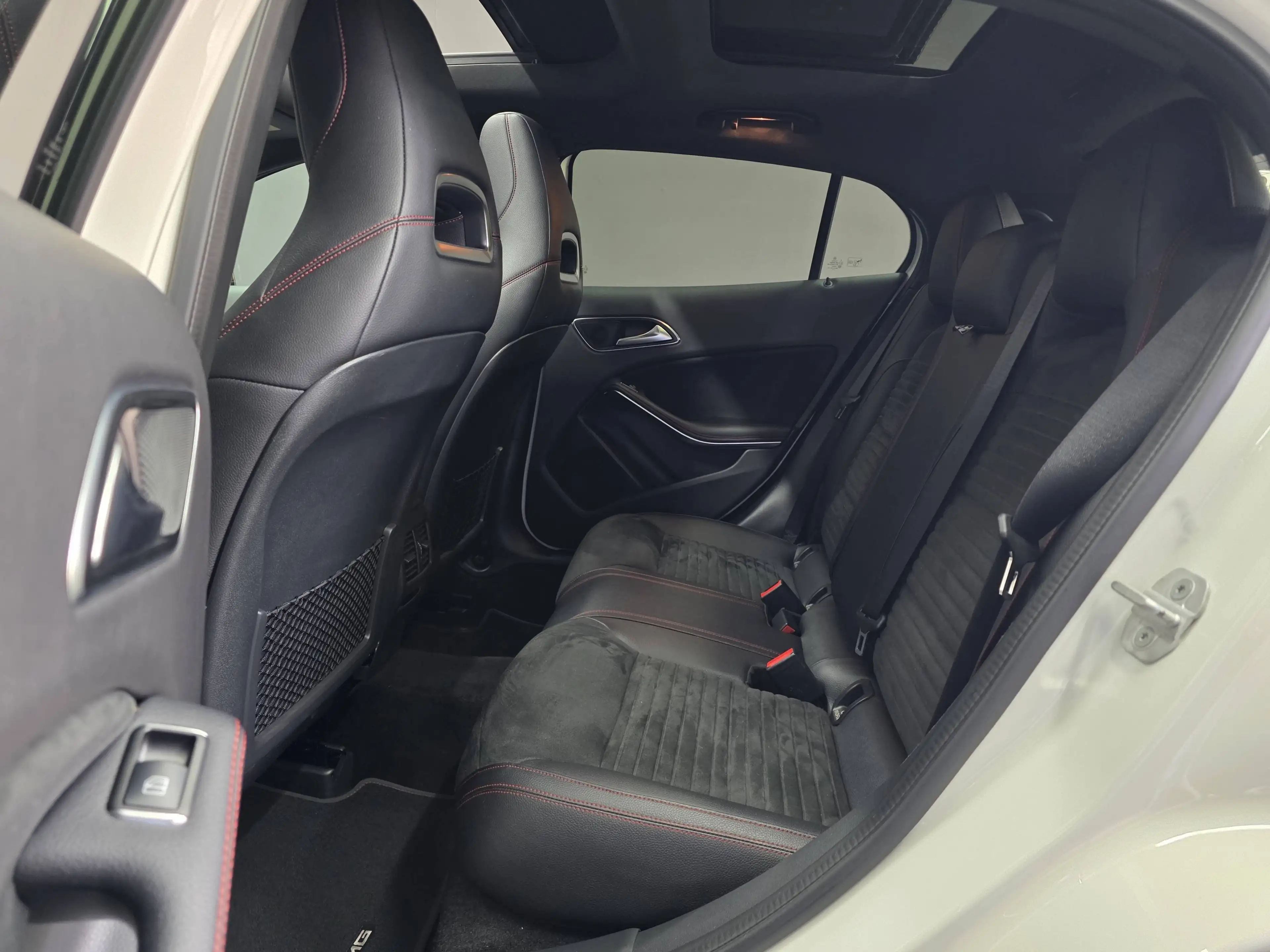 Mercedes-Benz GLA 220 d 4MATIC, AMG LINE, PANO, 360°, NAVI, LED, — photo 12