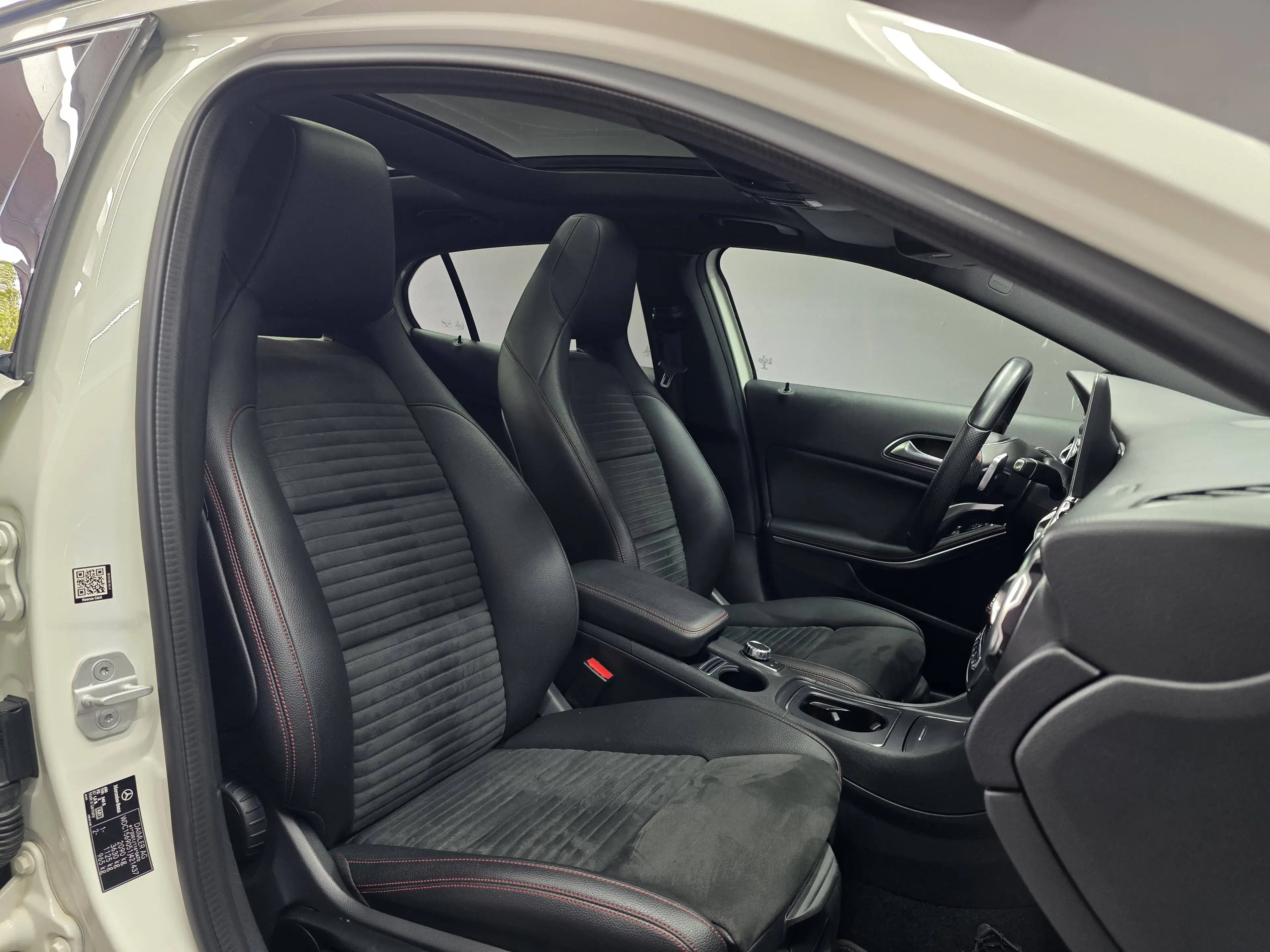 Mercedes-Benz GLA 220 d 4MATIC, AMG LINE, PANO, 360°, NAVI, LED, — photo 10