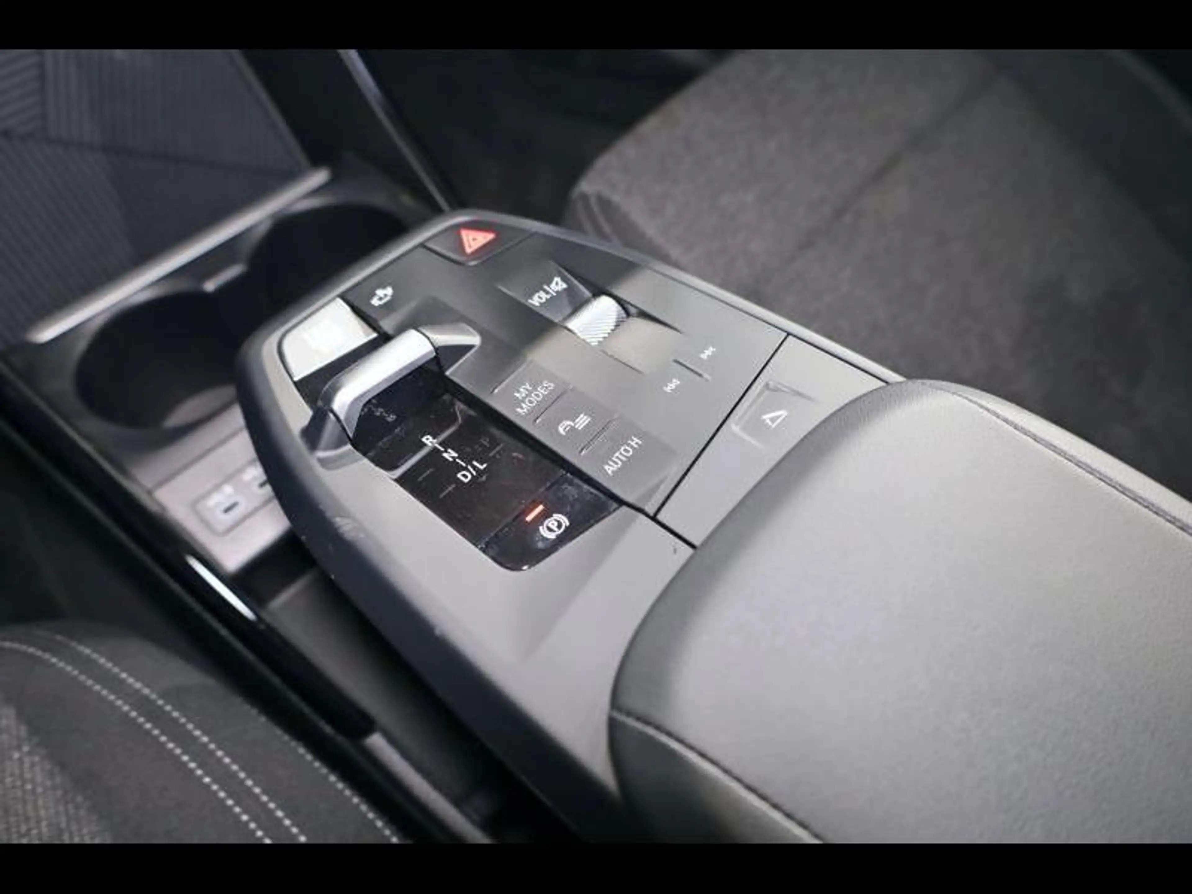 BMW 216 i Active Tourer — photo 12