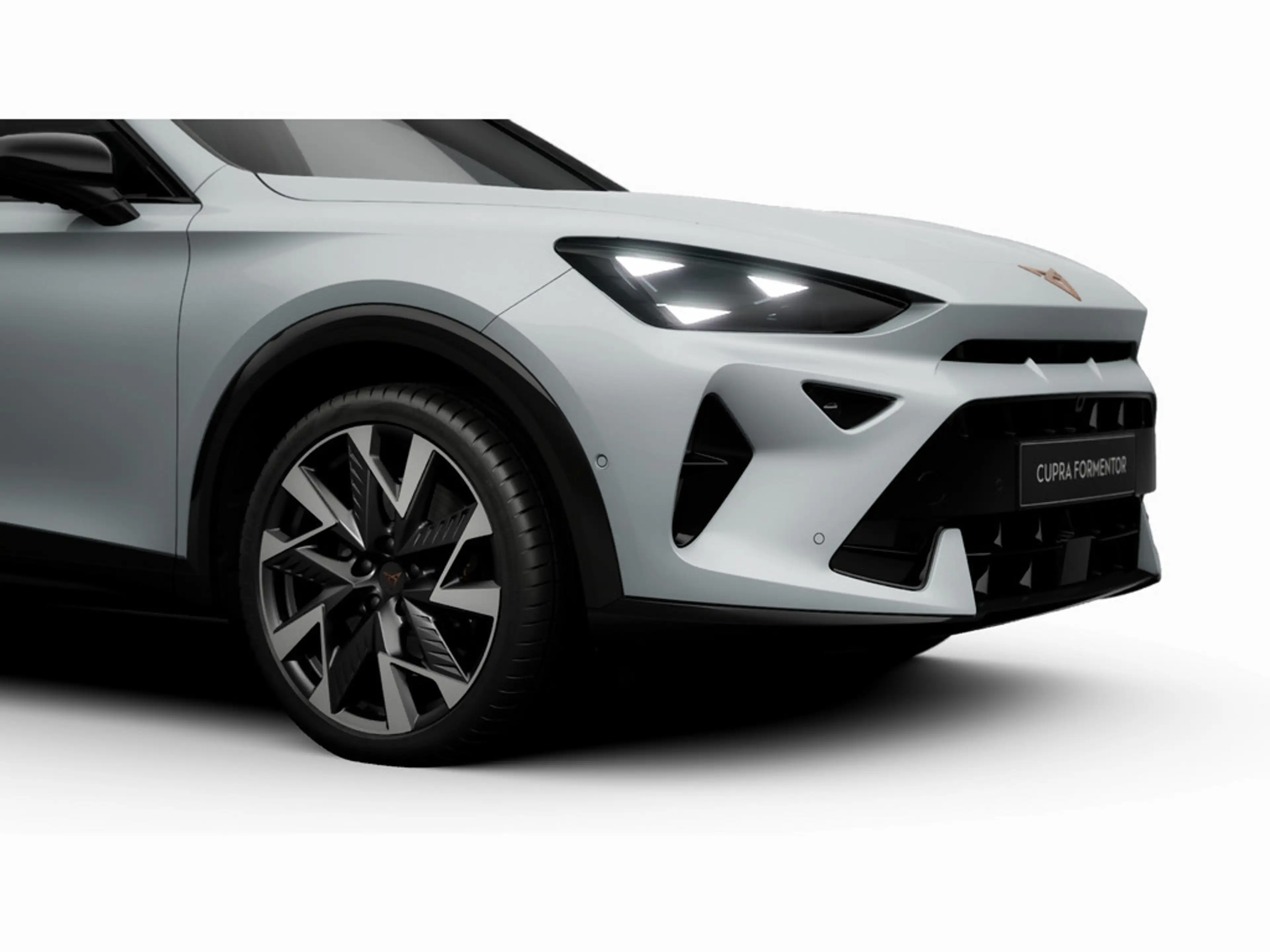 CUPRA Formentor VZ DSG e-Hybrid MATRIX DCC 360° KAM — photo 5