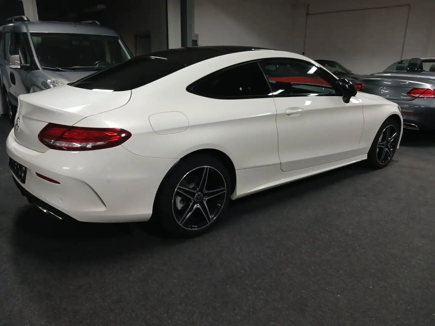 Mercedes-Benz C 400 AMG LINE PANO NAVI LED Weiß - 2
