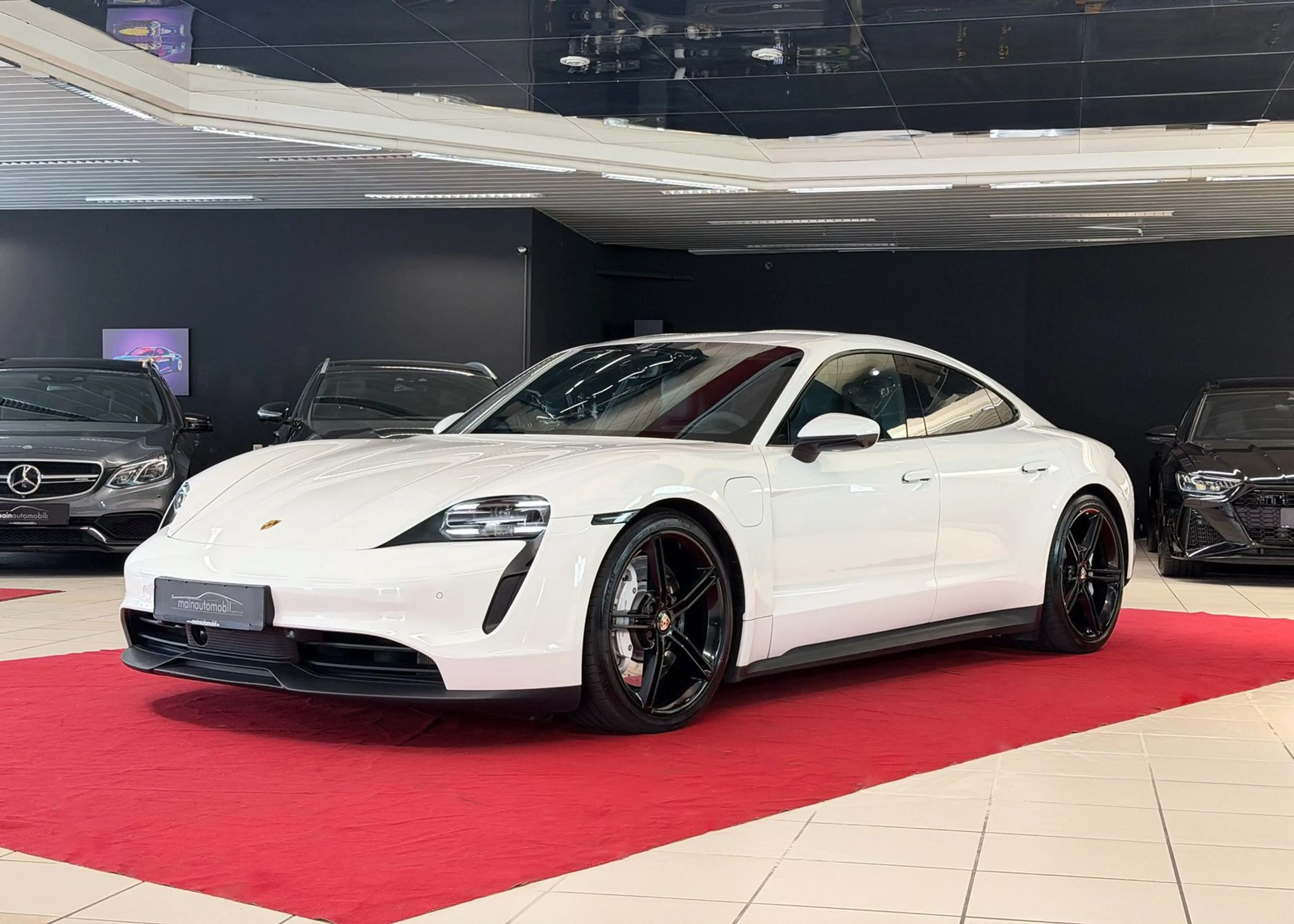 Porsche Taycan 4S MWST ACC RFK Wärmepumpe Motorsound — photo 3