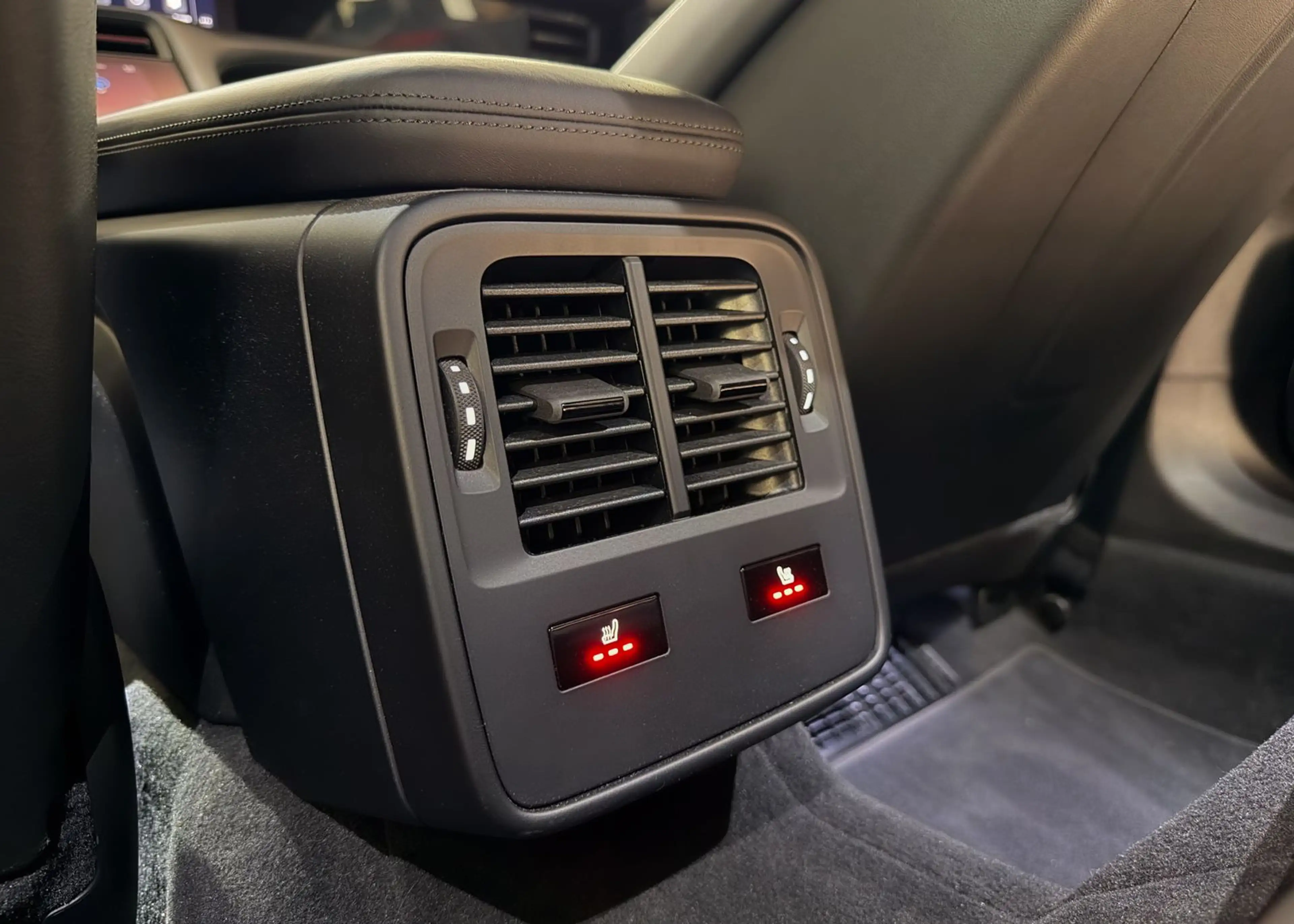 Porsche Taycan 4S MWST ACC RFK Wärmepumpe Motorsound — photo 32