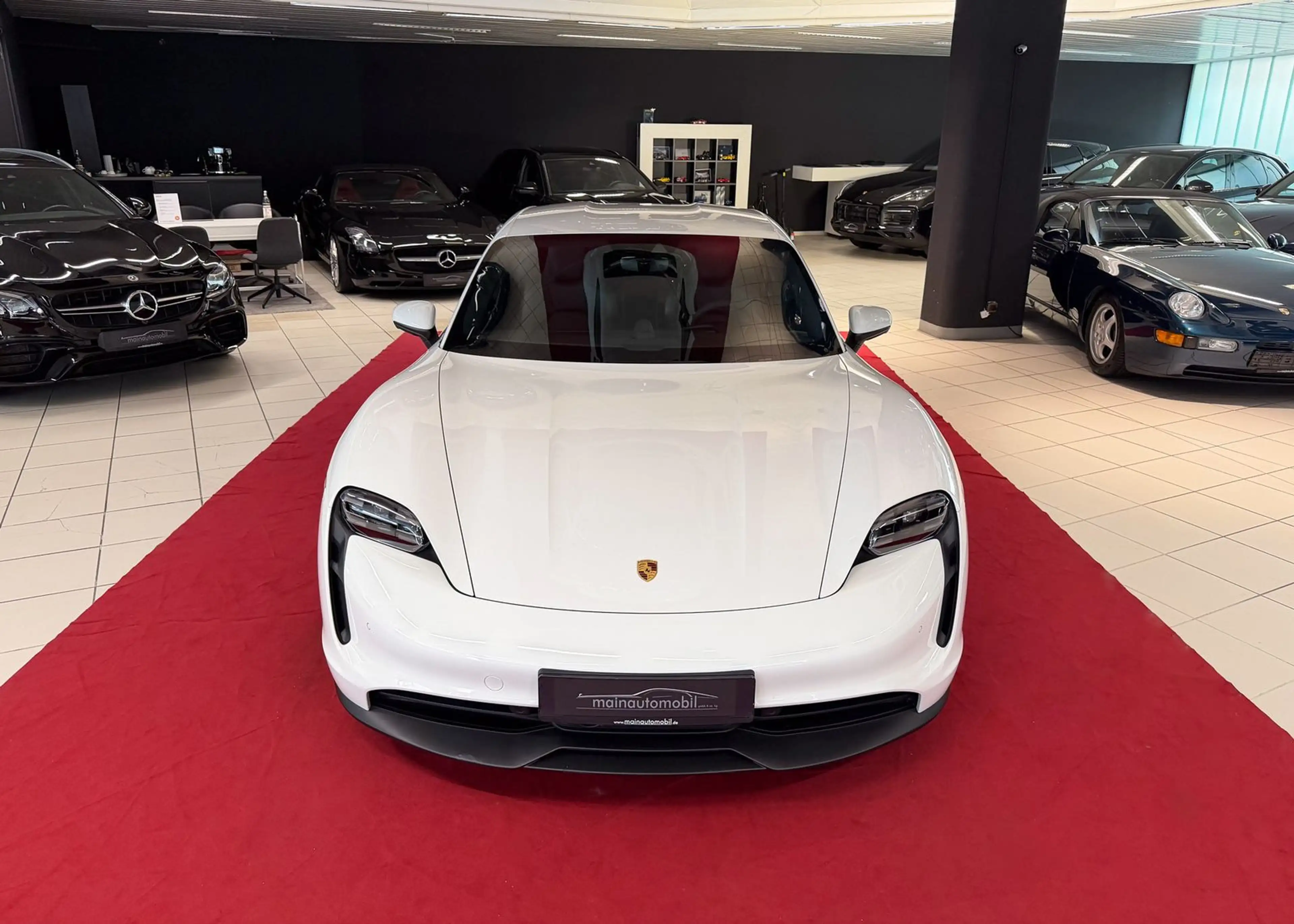 Porsche Taycan 4S MWST ACC RFK Wärmepumpe Motorsound — photo 2