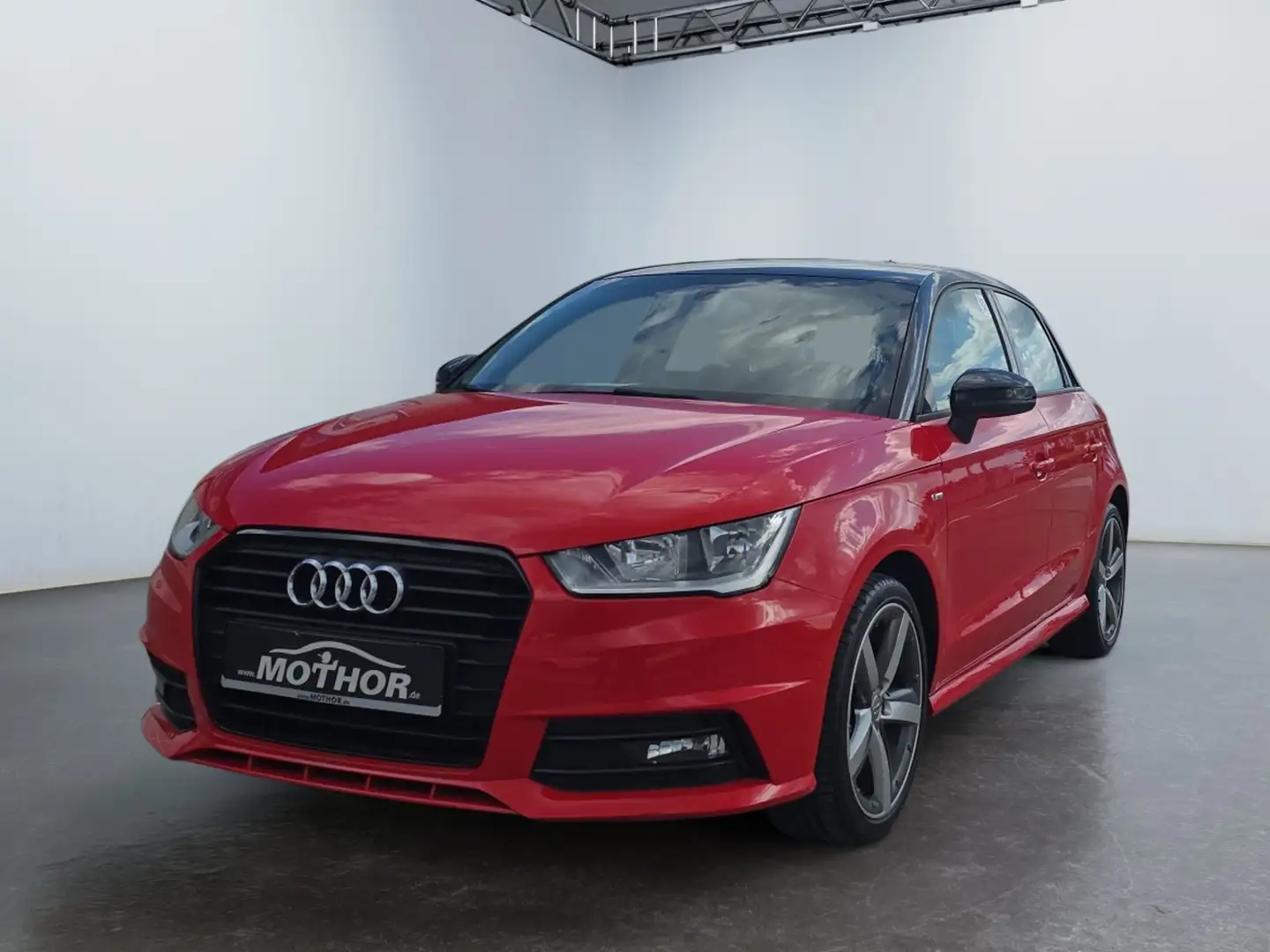 Audi A1 Sportback S-Line 1.4 TFSI PDC KlimaA LM Radio Rot - 2