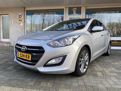 Hyundai i30 1.6 GDi Comfort Panoramadak/Keyless entry//Achteru