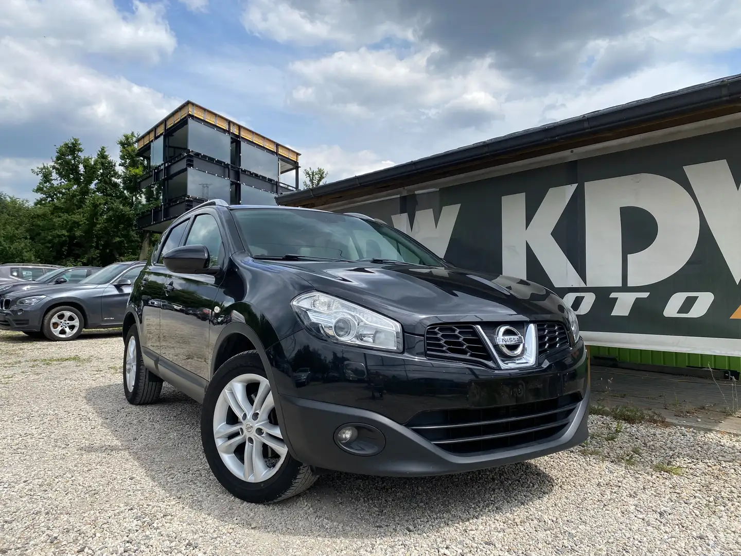 Nissan Qashqai 1.6i Automaat * Leder * Navi * Black - 1