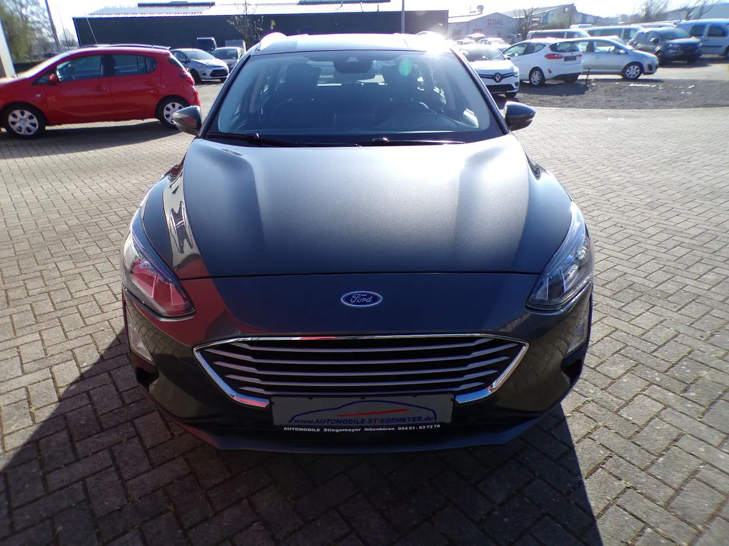 Ford Focus Turnier Cool & Connect Gris - 2