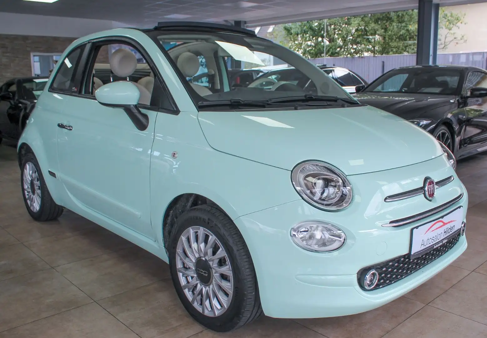 Fiat 500C 1.0 Cabrio CarPlay PDC Alu 1.Hand Grün - 1